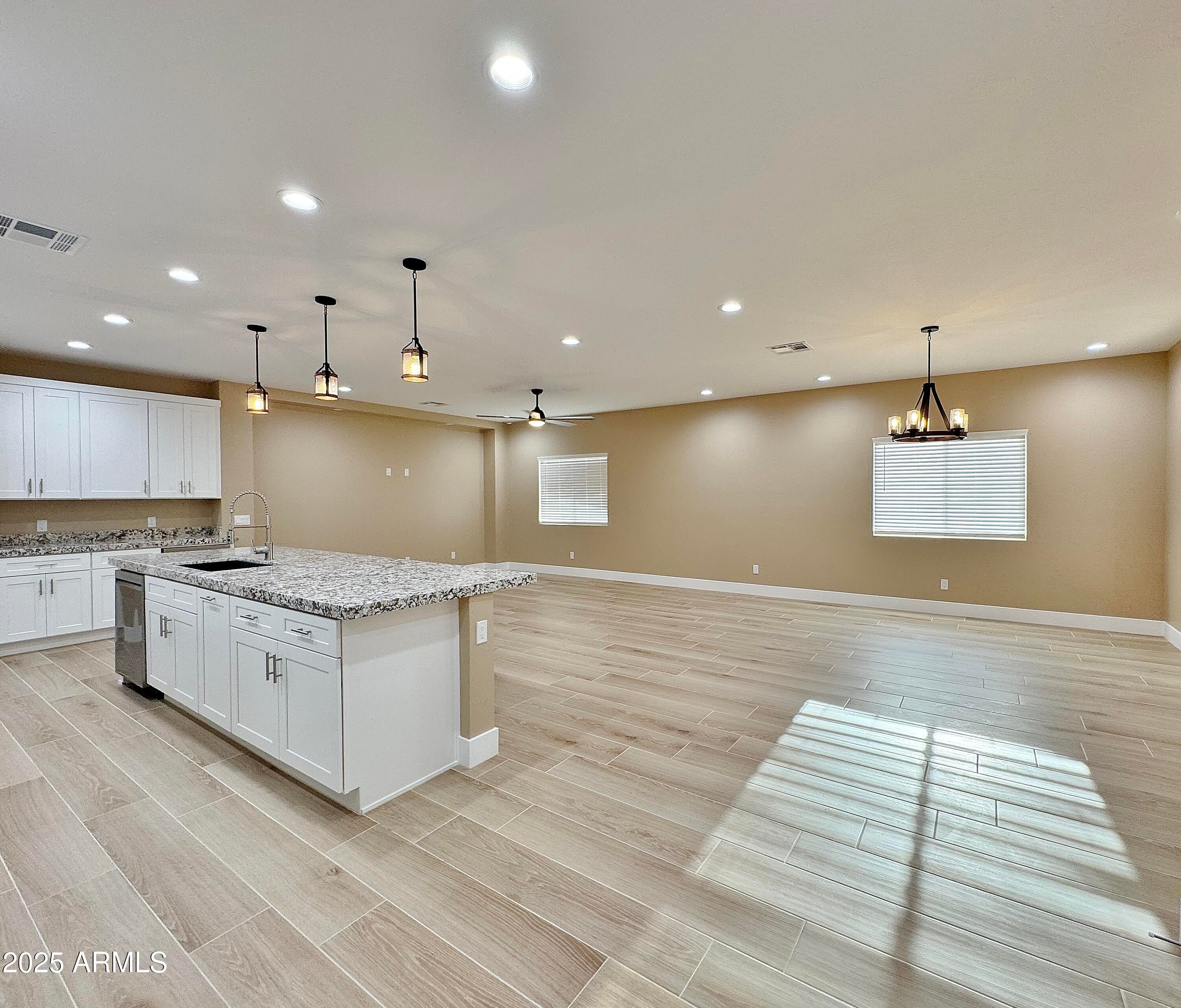 1567 N HIMOSA Drive