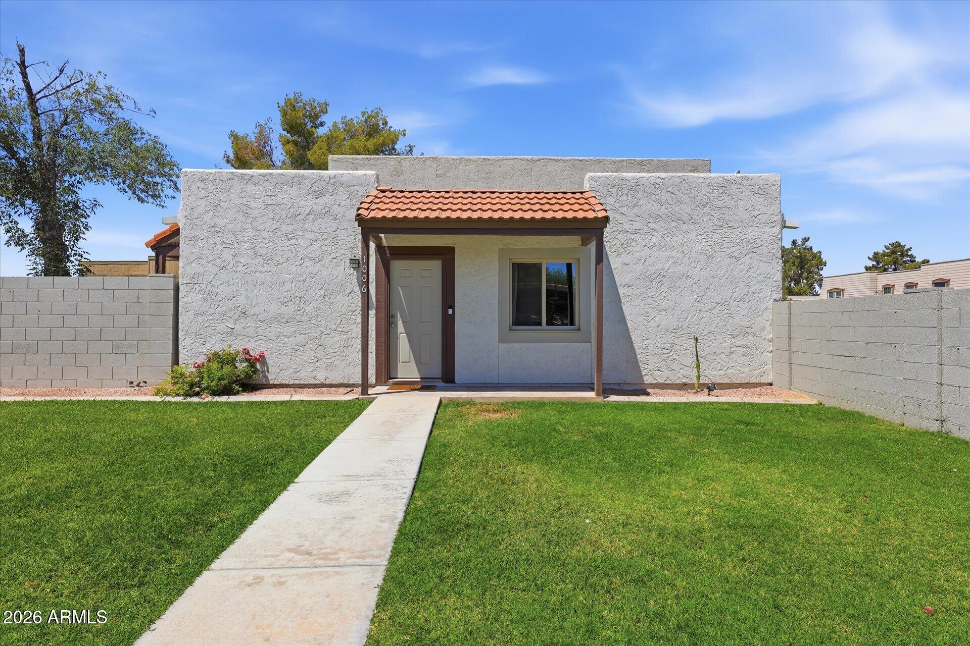 1006 E REDFIELD Road