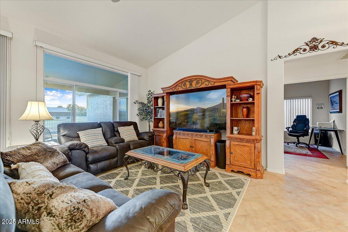 15695 W EARLL Drive
