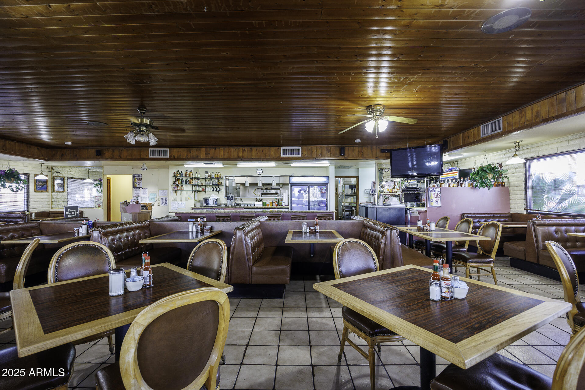 4955 N SUNLAND GIN Road