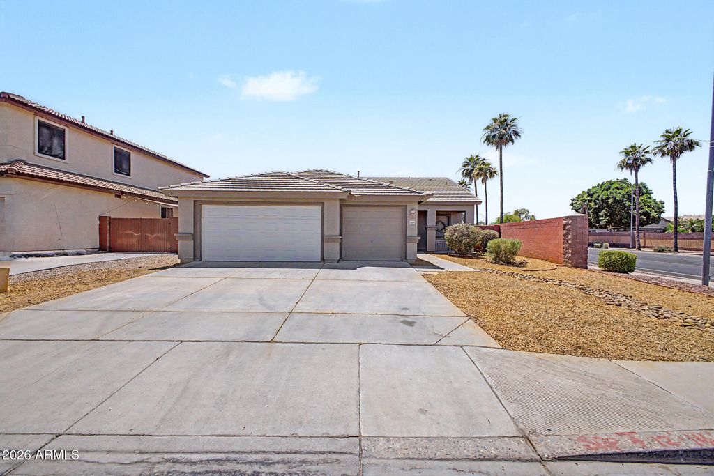 Photo of 11199 W Monte Vista Road, Avondale, AZ 85392 (MLS # 7026479)