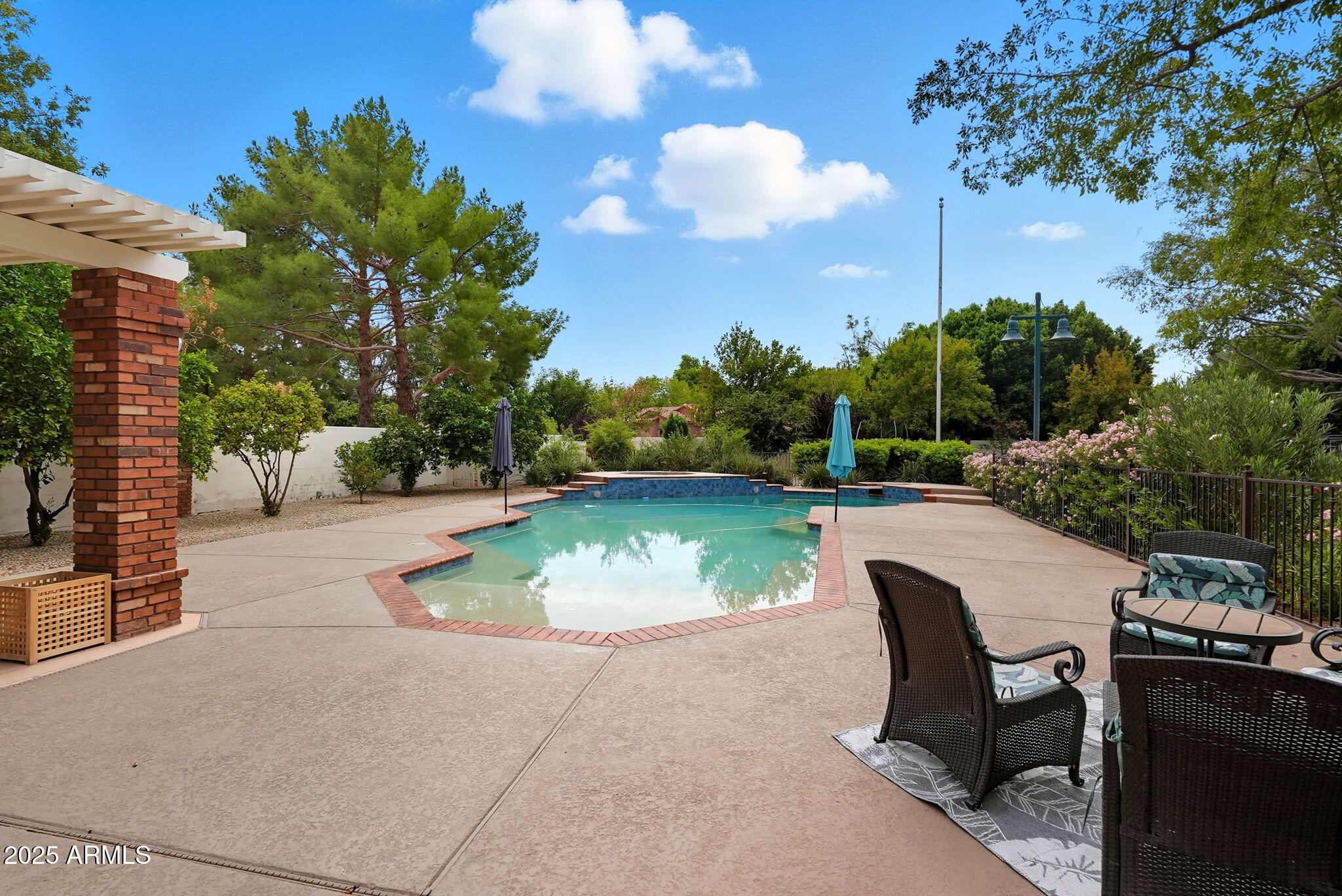 CORONA VISTA - Residential