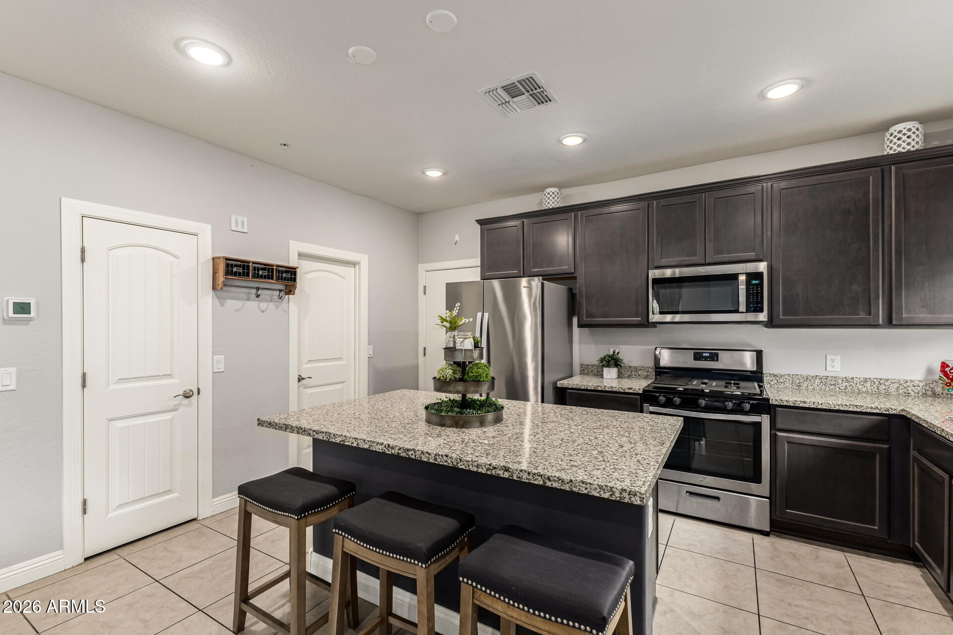 2524 N STONE HILL Road