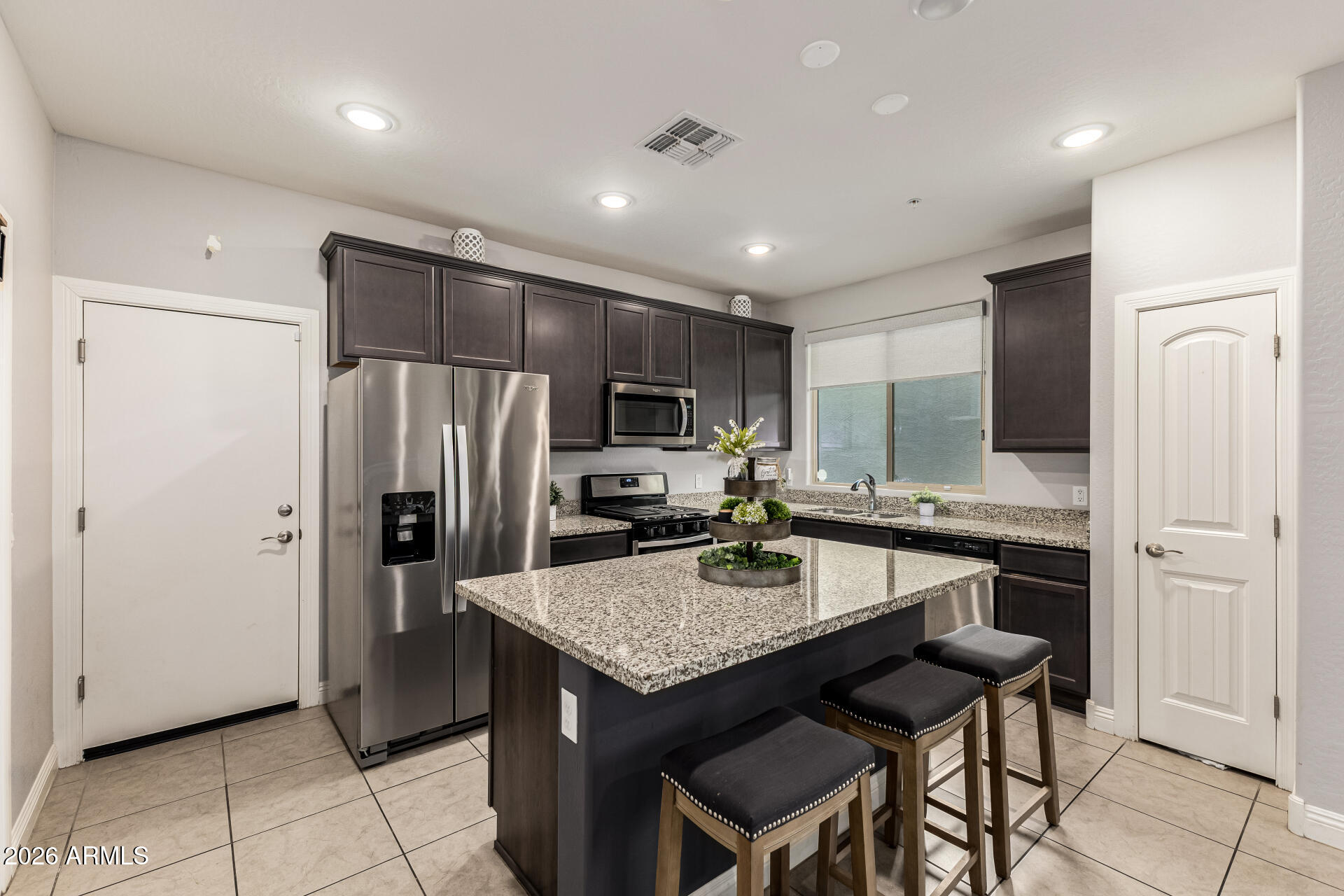 2524 N STONE HILL Road