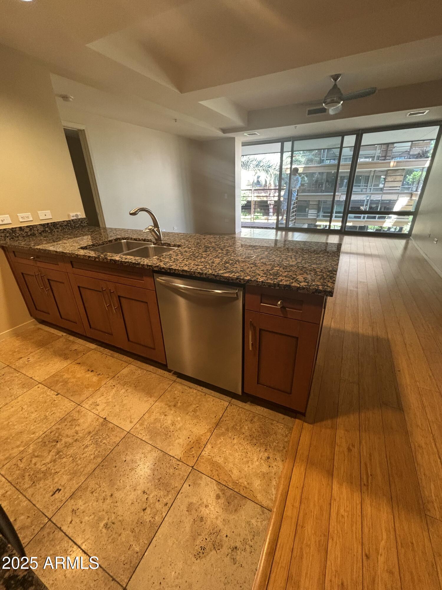 Scottsdale, Arizona 85251, United States, 2 Bedrooms Bedrooms, ,2 BathroomsBathrooms,Residential,Active,140351