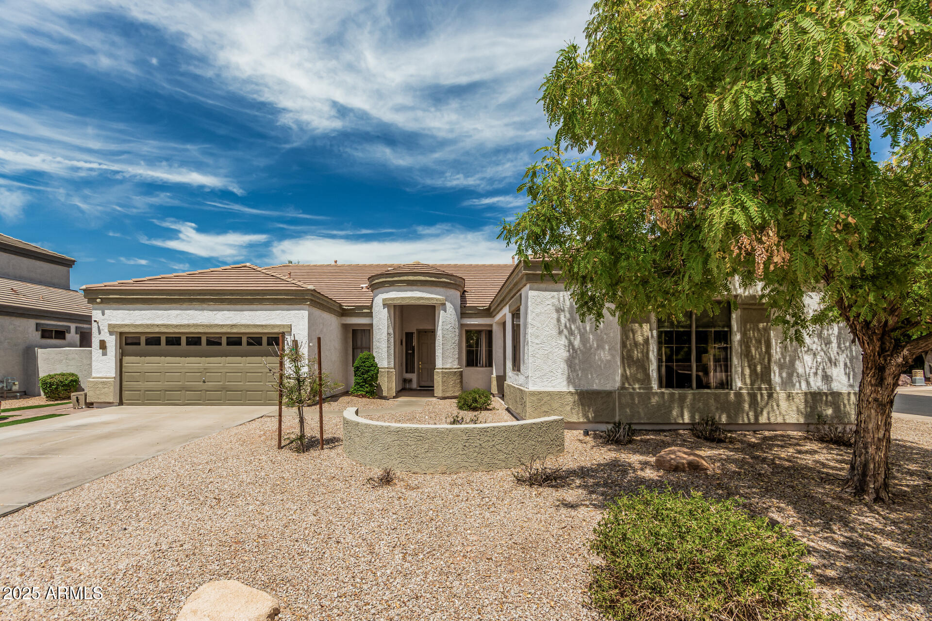 3000 E PARKVIEW Drive