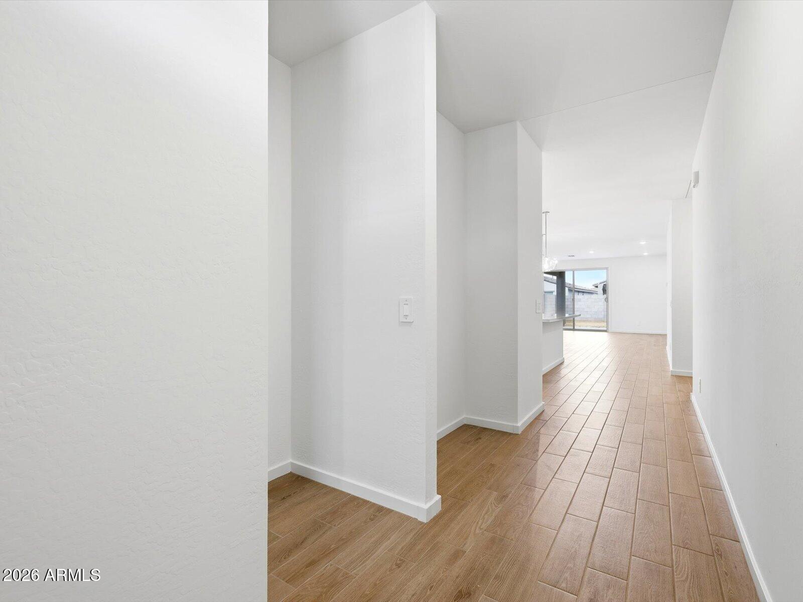 15899 W COTTONTAIL Lane