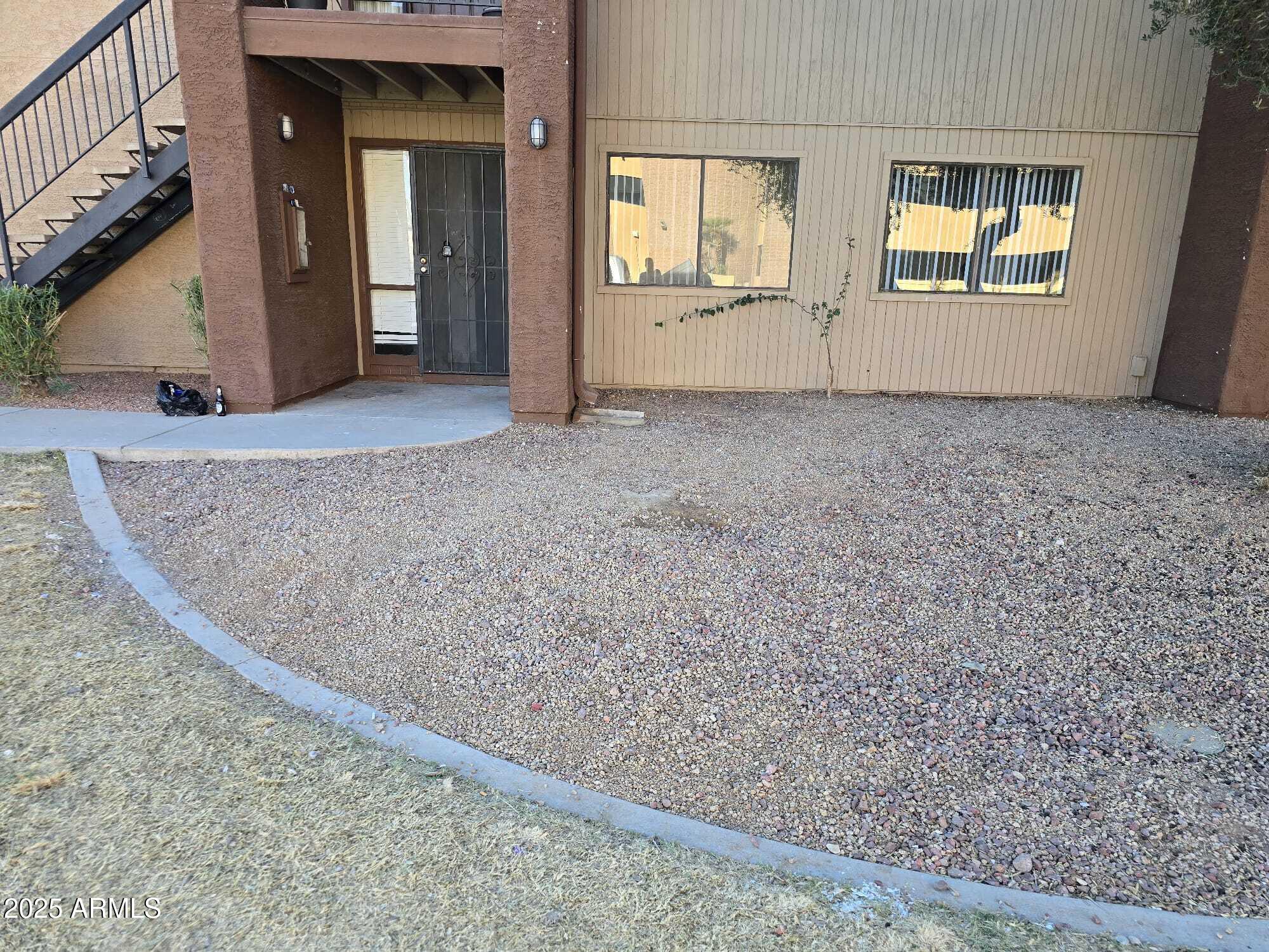 3810 N MARYVALE Parkway 1093