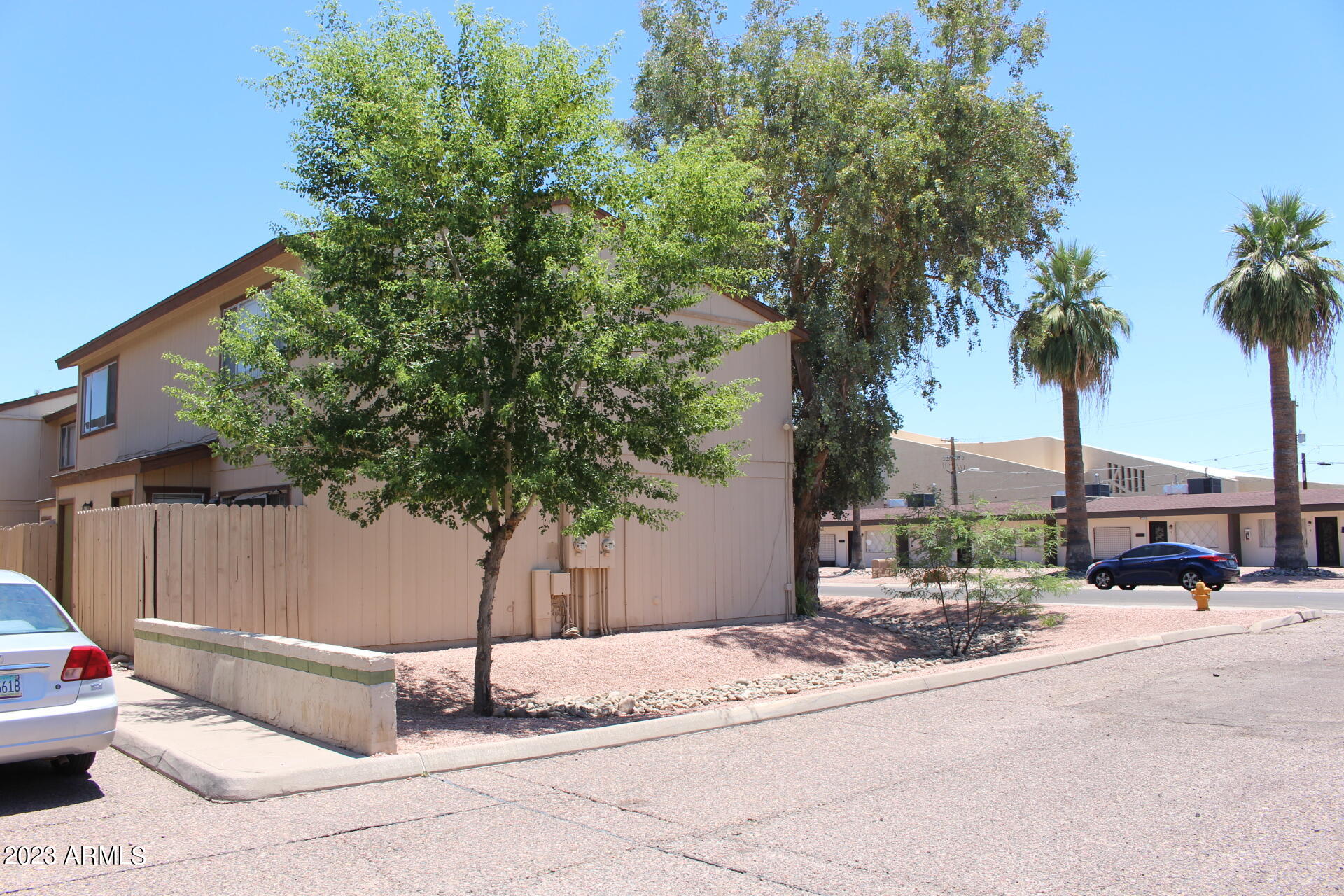 Homes 3 7120 E WILSHIRE Drive 10