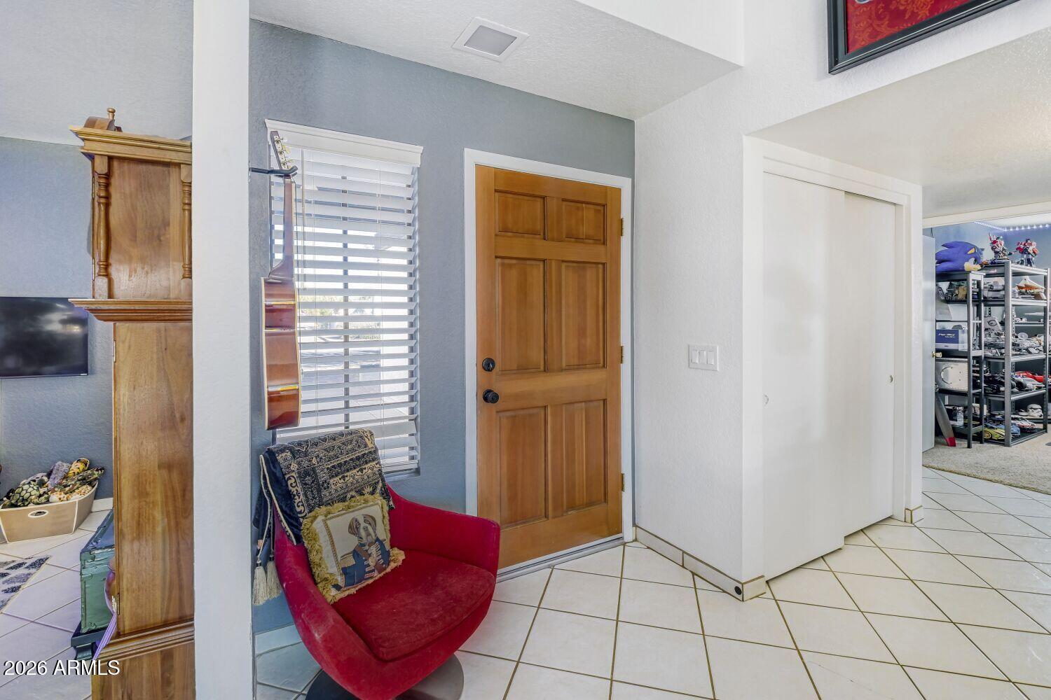 1619 E WHITTEN Street