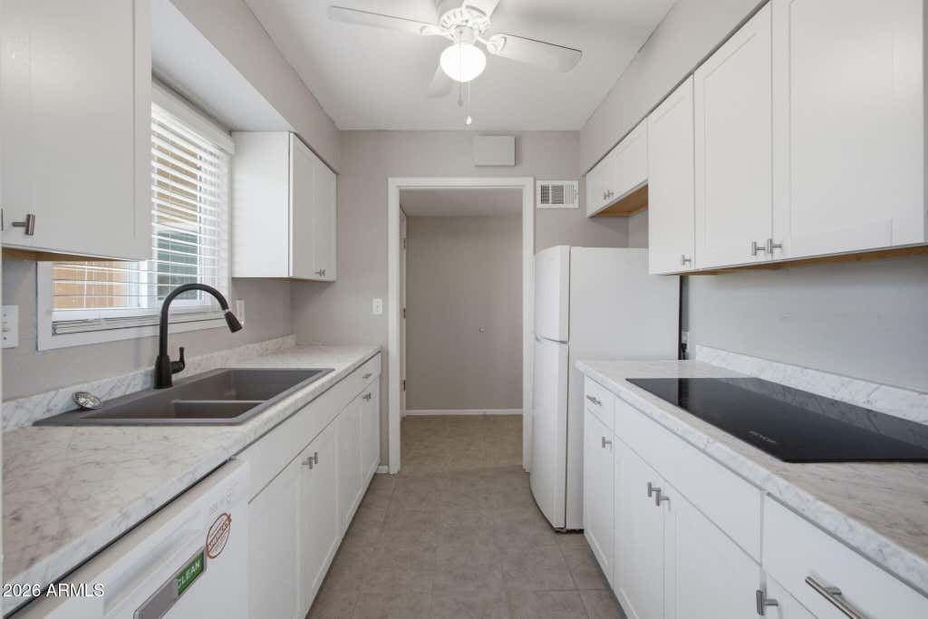 Photo of 13611 N 98th Avenue #F, Sun City, AZ 85351 (MLS # 7047025)
