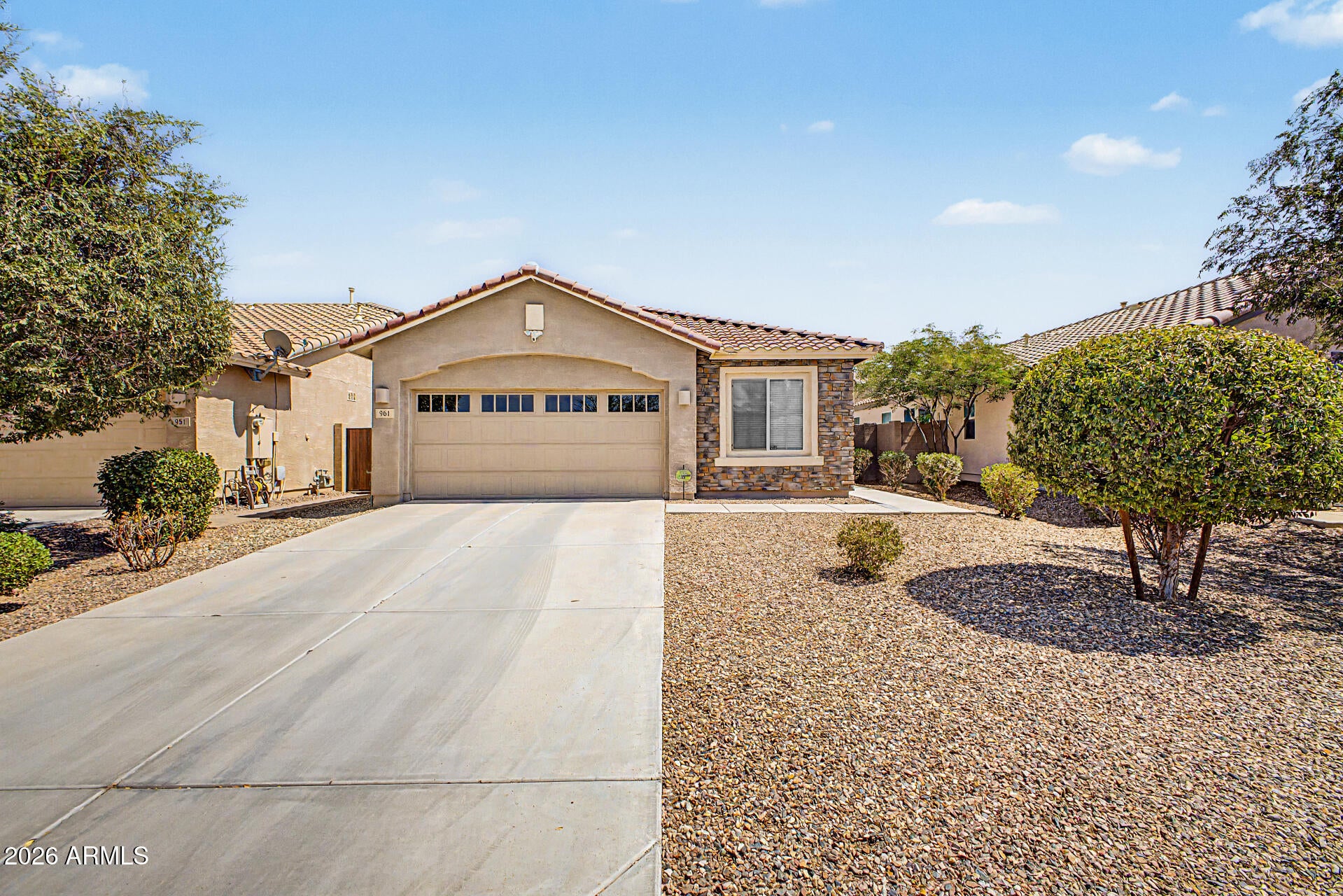 961 W CAPULIN Trail