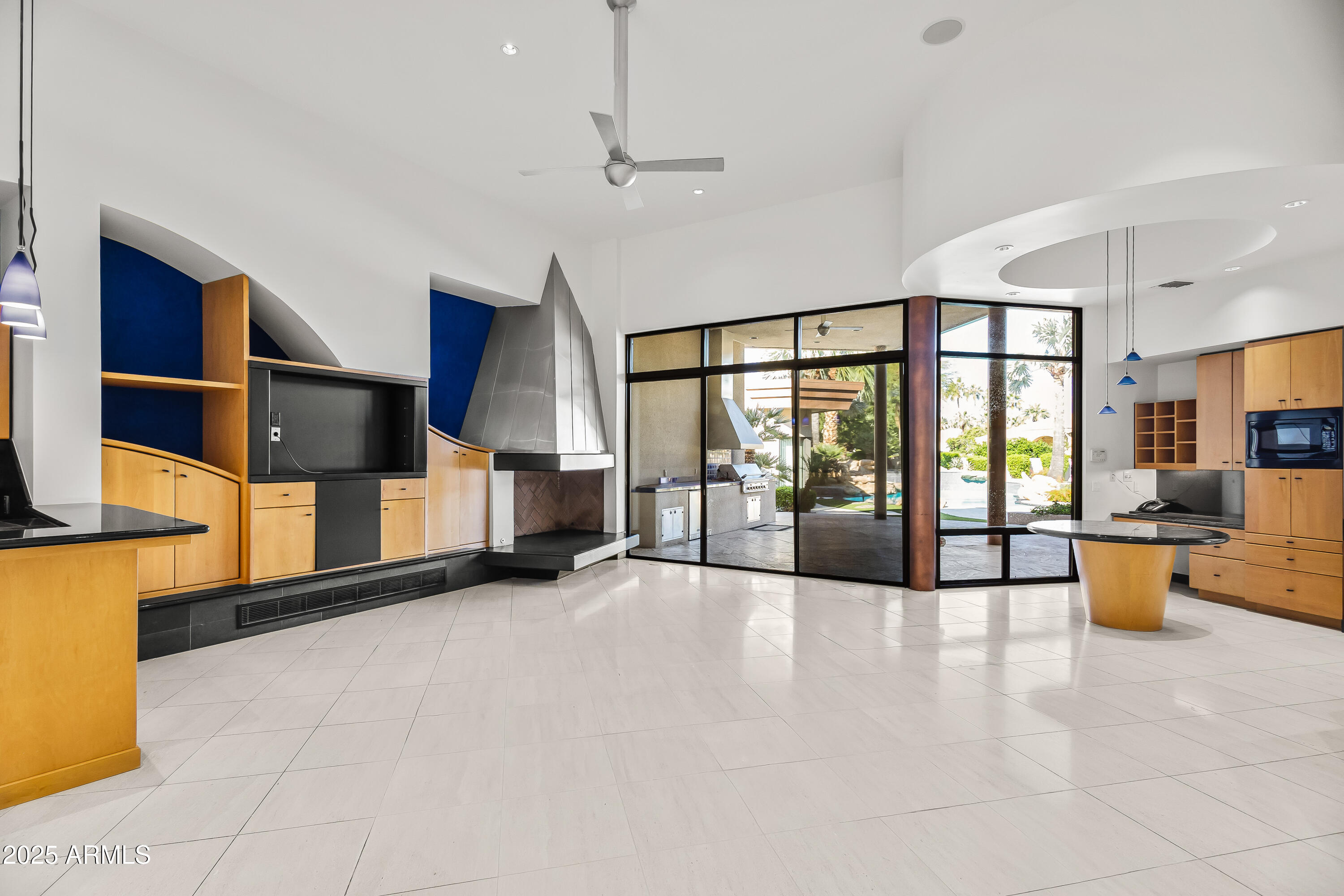 7140 E BLUEBIRD Lane