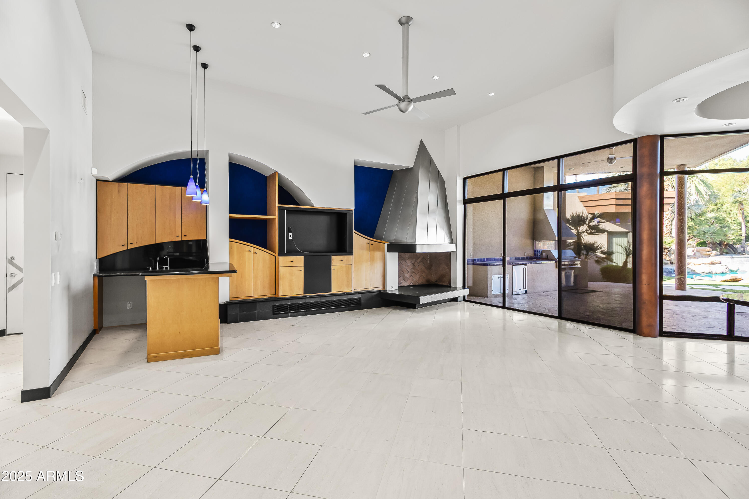 7140 E BLUEBIRD Lane