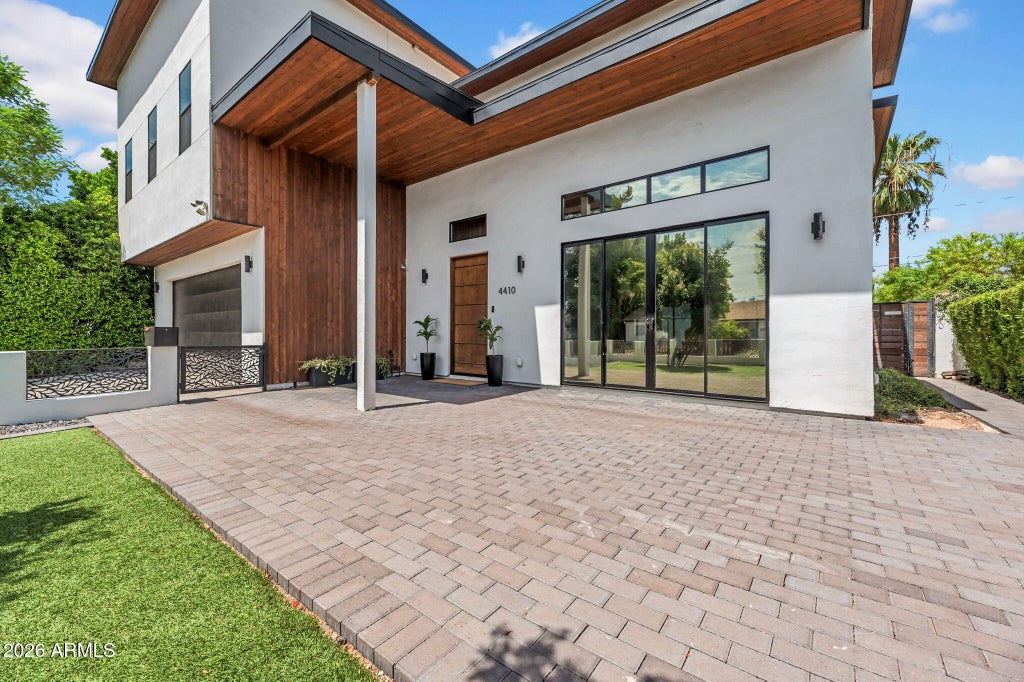 Photo of 4410 E Turney Avenue, Phoenix, AZ 85018 (MLS # 7071939)
