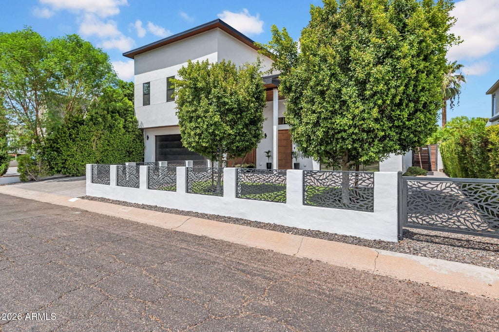 Photo of 4410 E Turney Avenue, Phoenix, AZ 85018 (MLS # 7071939)