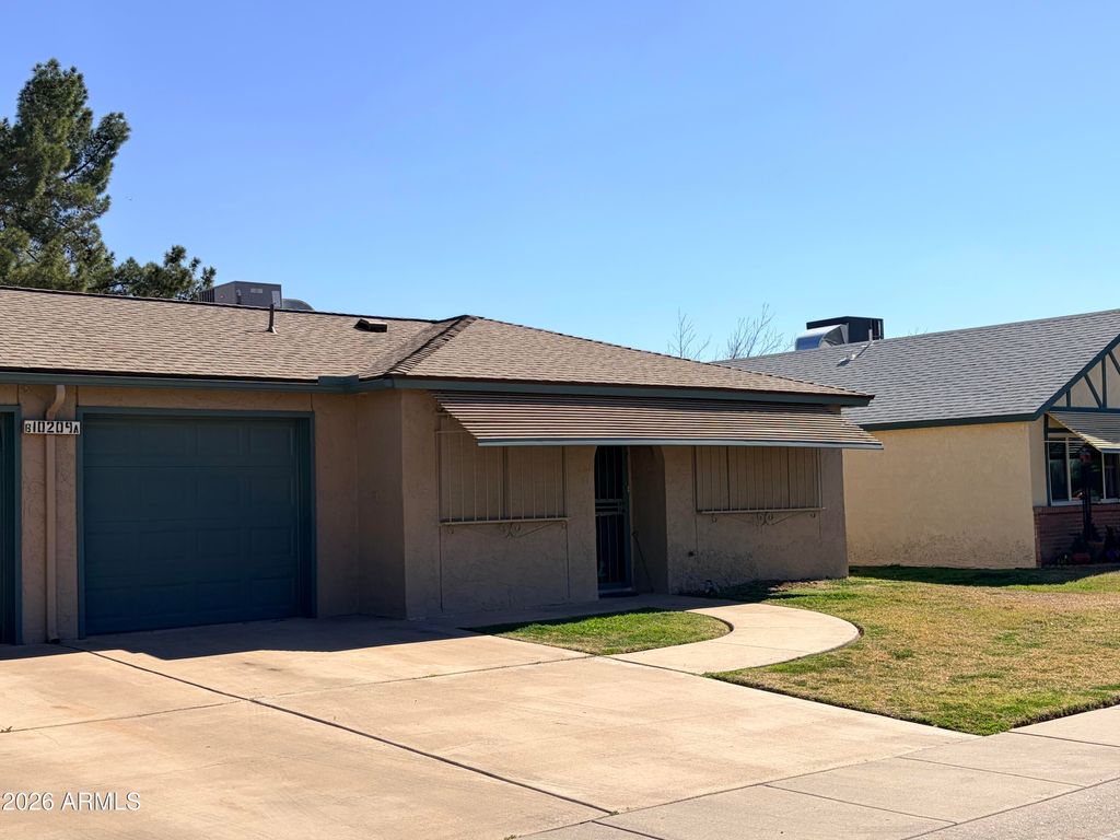 Photo of 10209 N 97th Avenue #A, Peoria, AZ 85345 (MLS # 6988591)