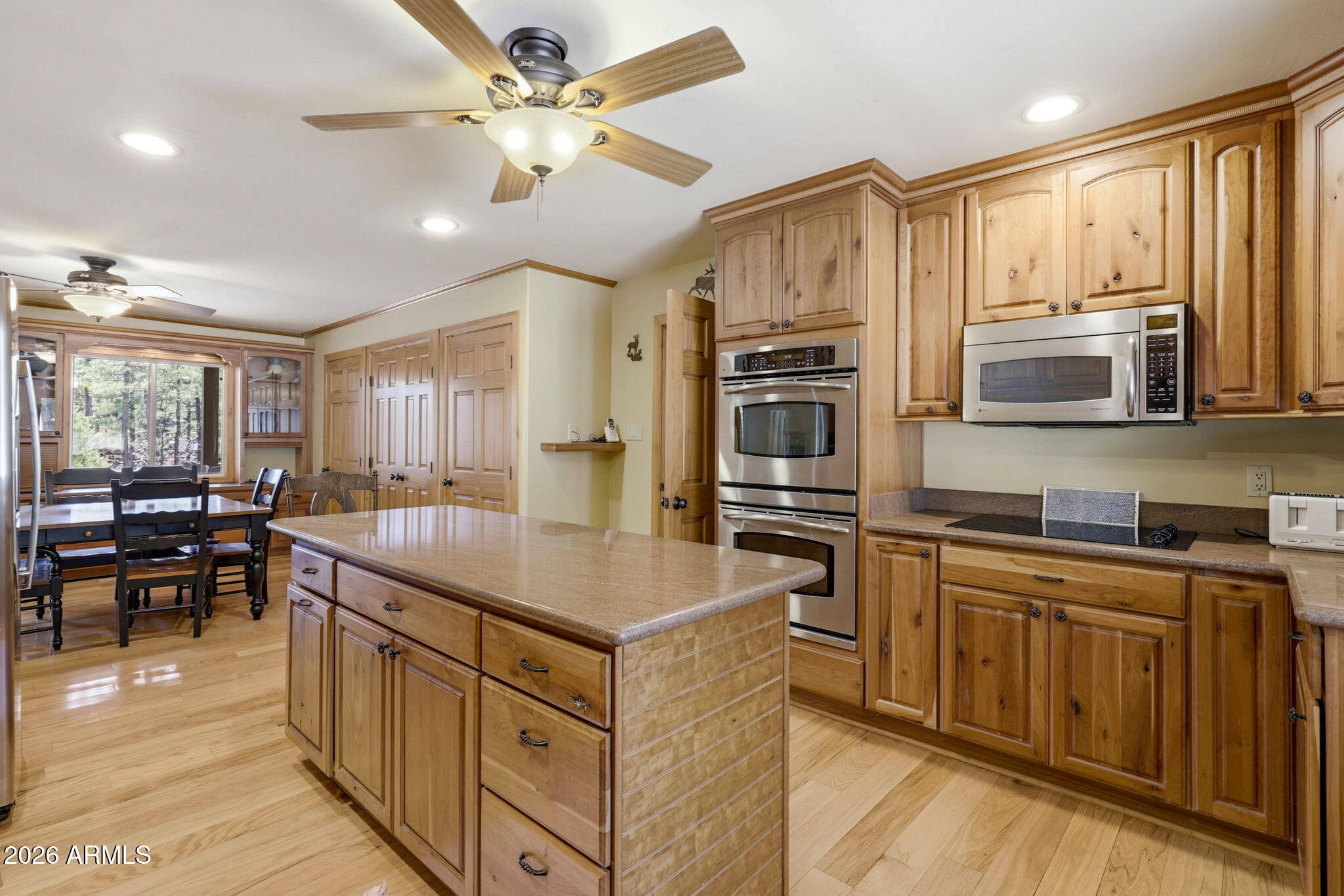 212 W HOMESTEAD Lane