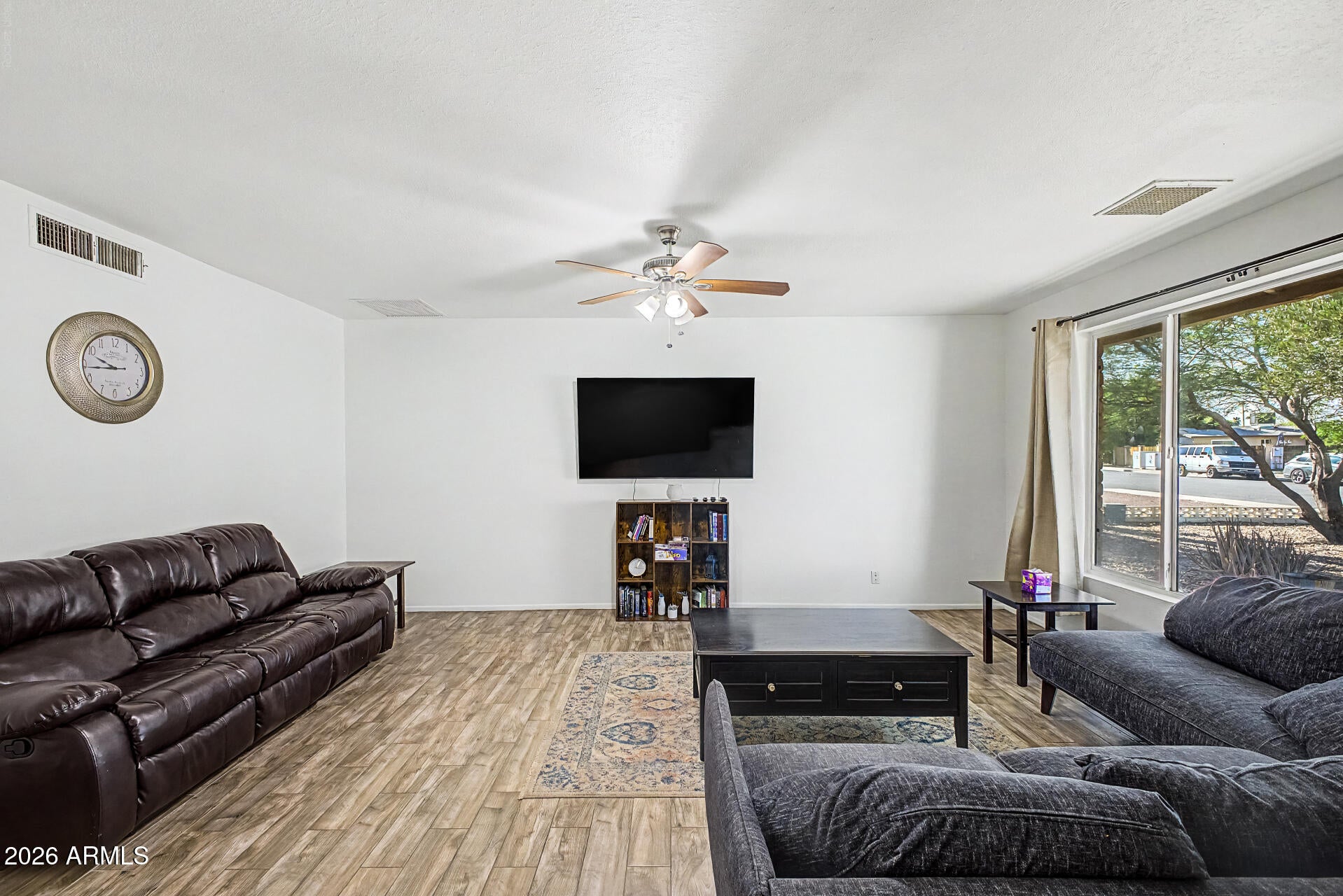 2117 E OXFORD Drive