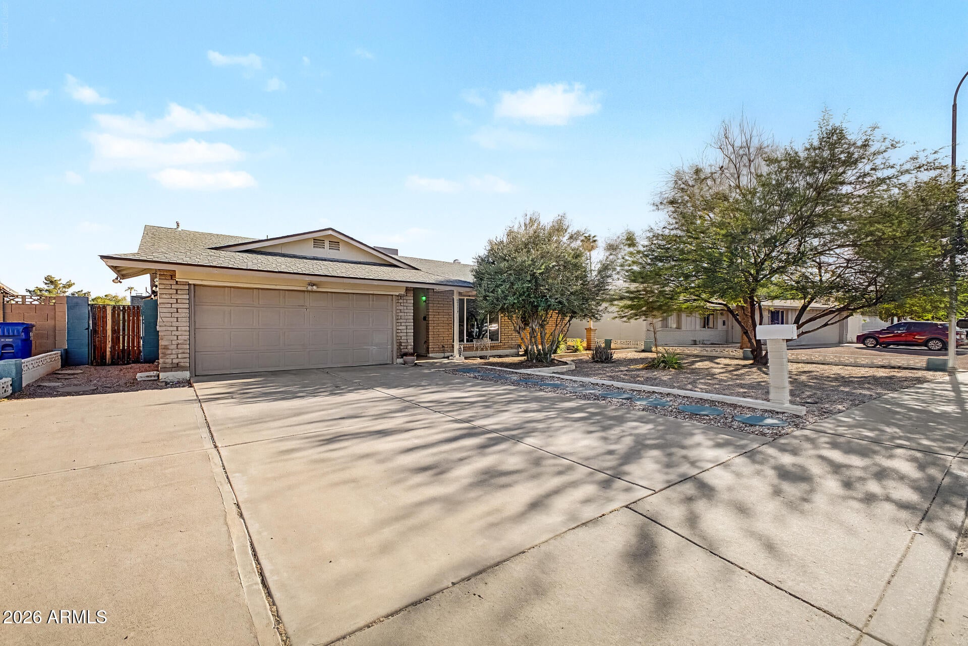 2117 E OXFORD Drive