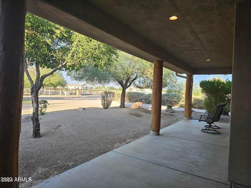 2687 E CAITLIN Way