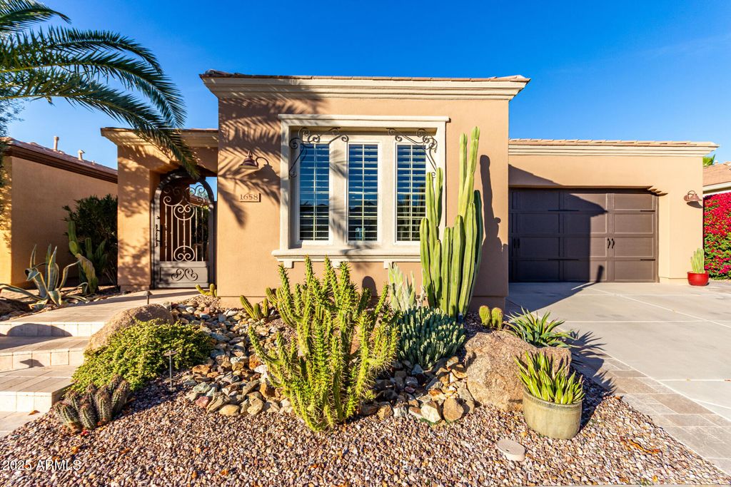 Photo of 1658 E Azafran Trail, Queen Creek, AZ 85140 (MLS # 6945685)