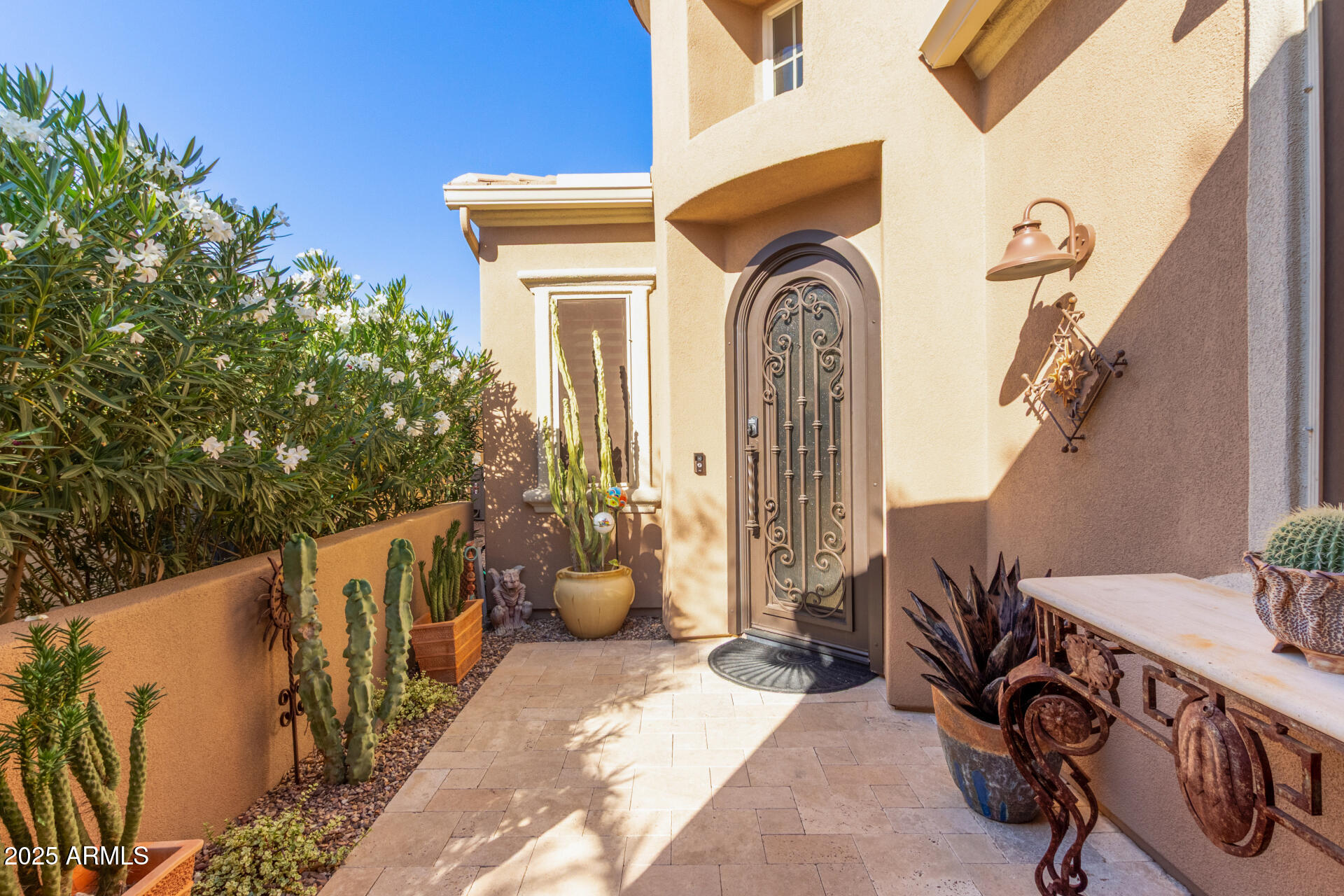 1658 E AZAFRAN Trail