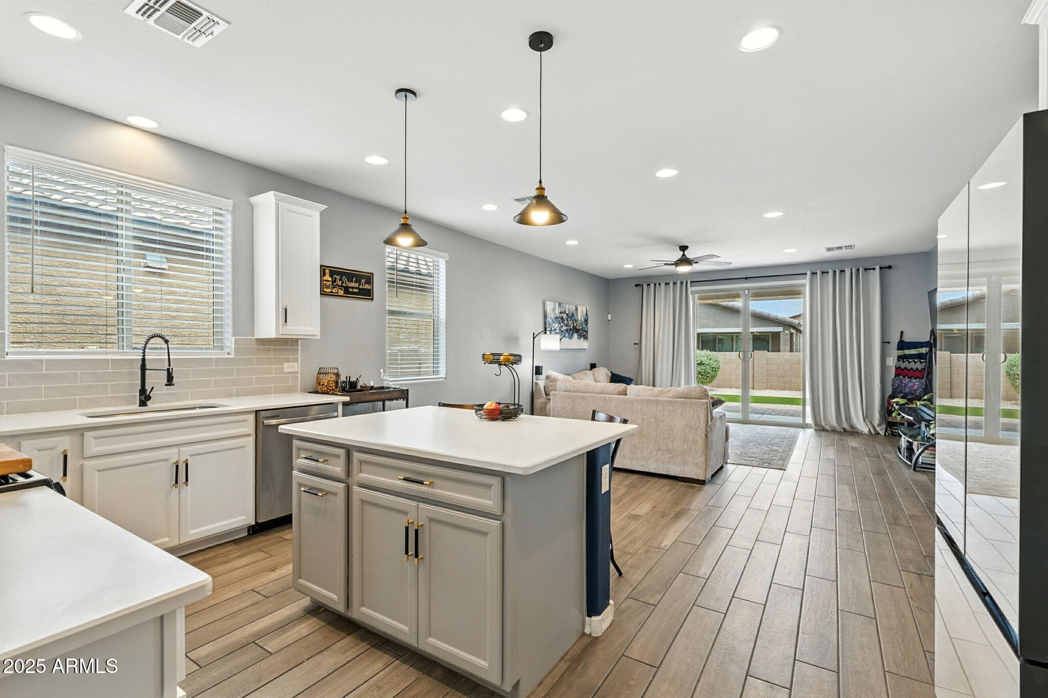 6631 E VIA ARROYO AZUL --