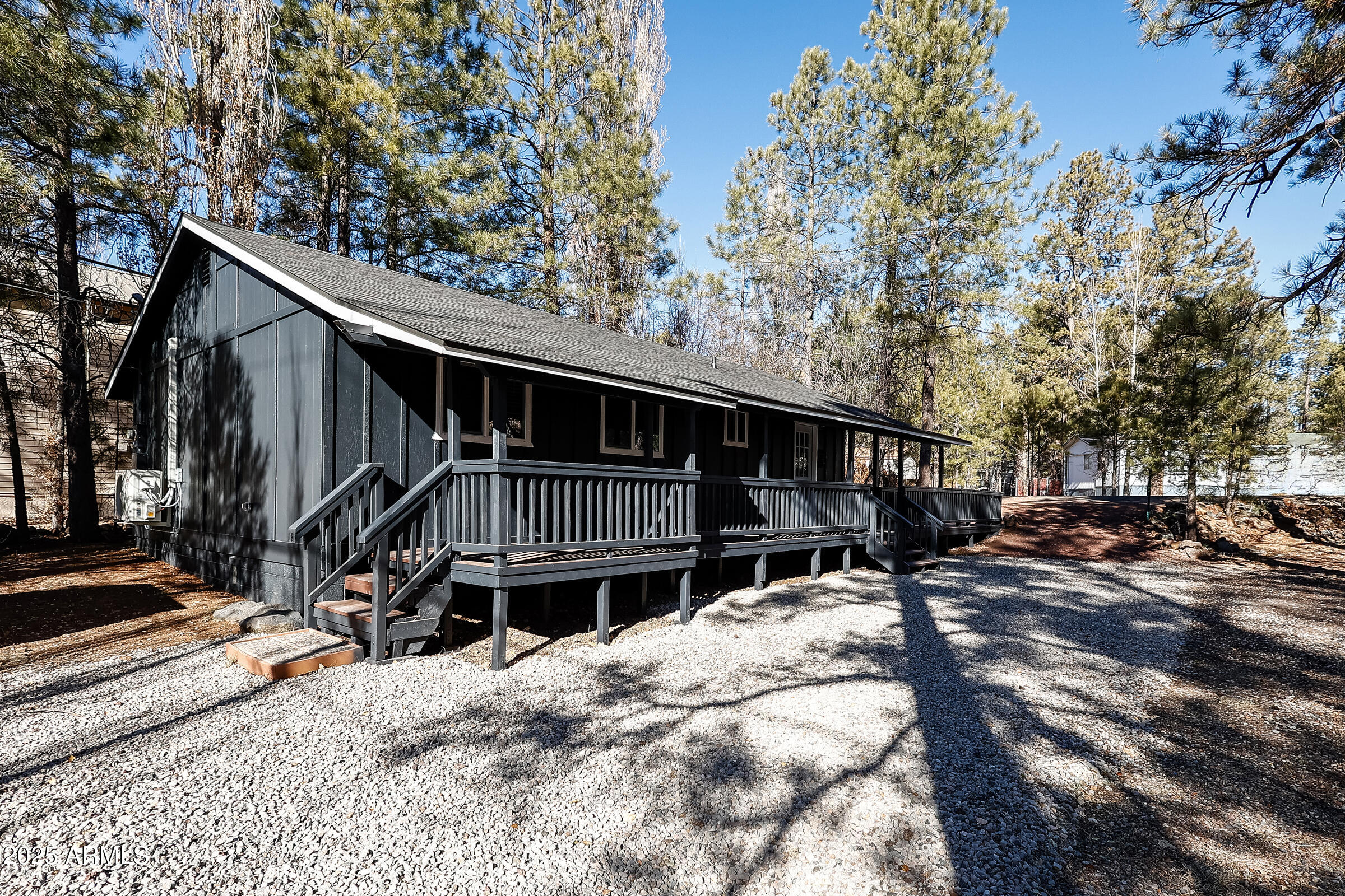 605 E HILLSIDE Drive