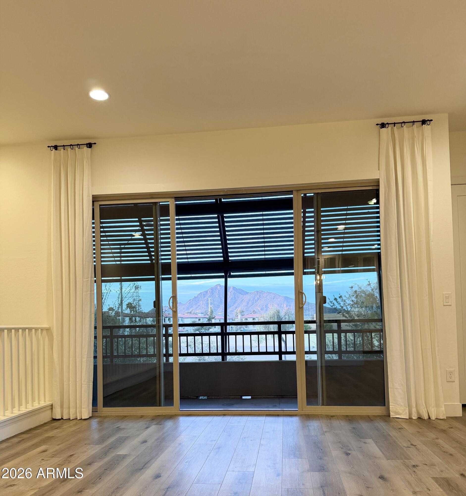 6565 E THOMAS Road 1050