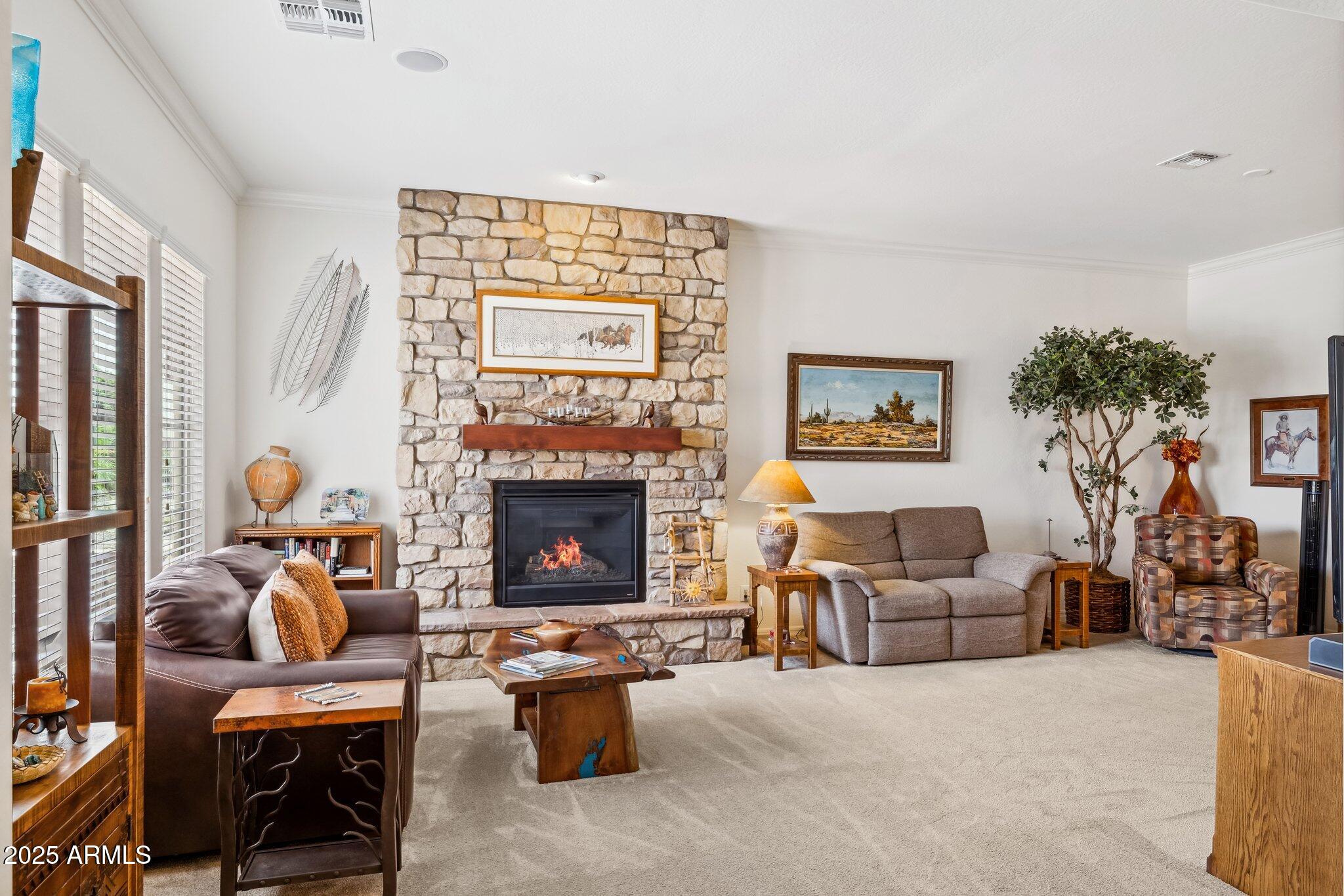 7587 W QUAIL Avenue
