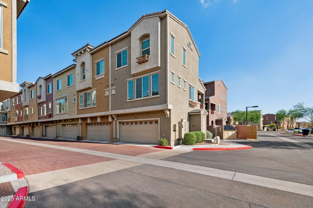 Photo of 240 W Juniper Avenue #1154, Gilbert, AZ 85233 (MLS # 6912351)