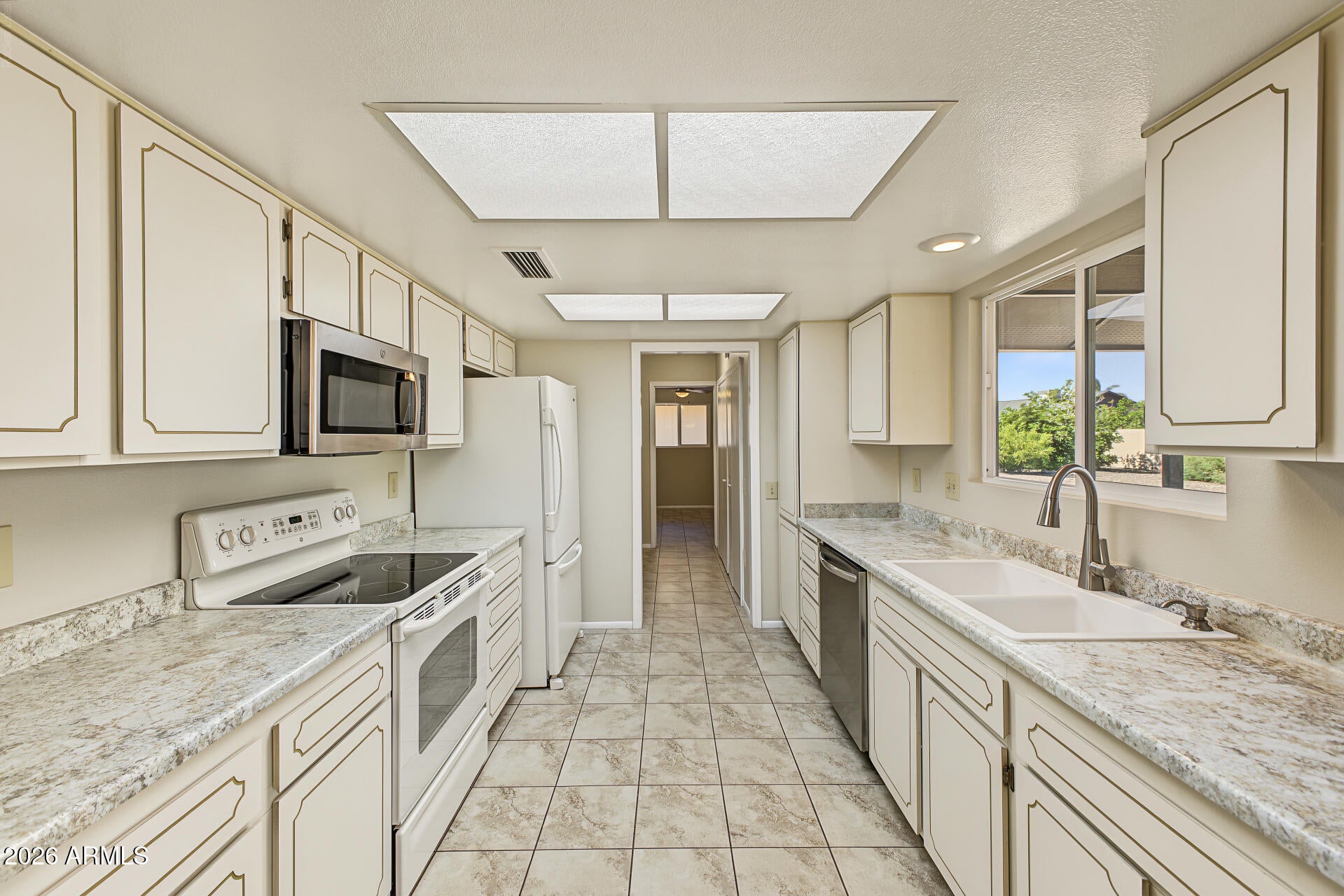 12802 W BLUE BONNET Drive