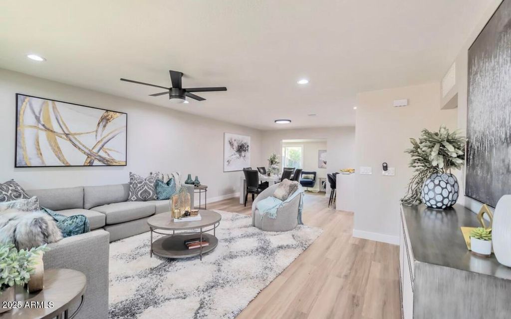 Photo of 346 E Broadway Lane, Tempe, AZ 85282 (MLS # 6951623)