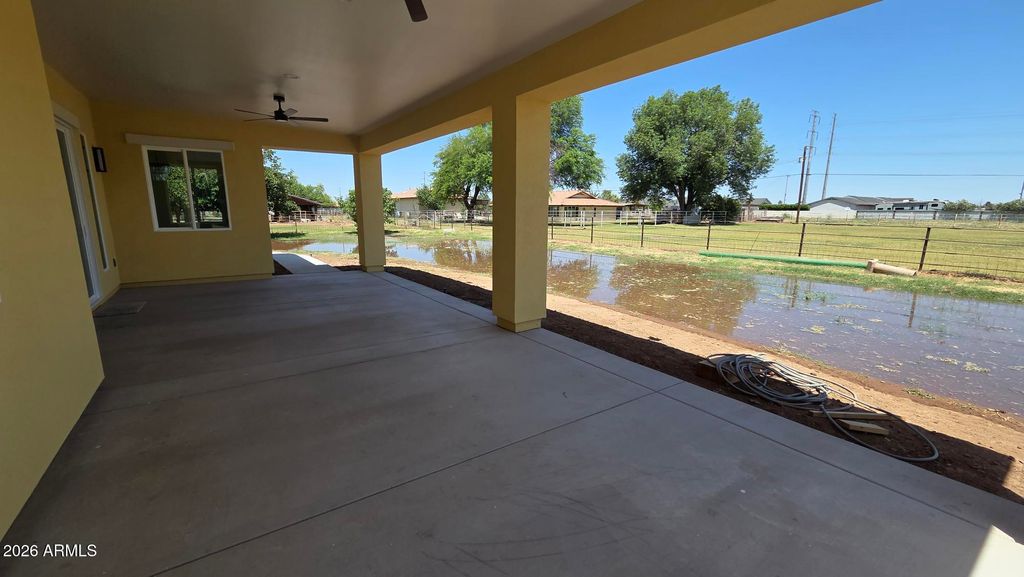 Photo of 6824 W Illini Street, Phoenix, AZ 85043 (MLS # 7031169)