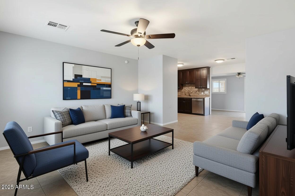 2125 E SWEETWATER Avenue