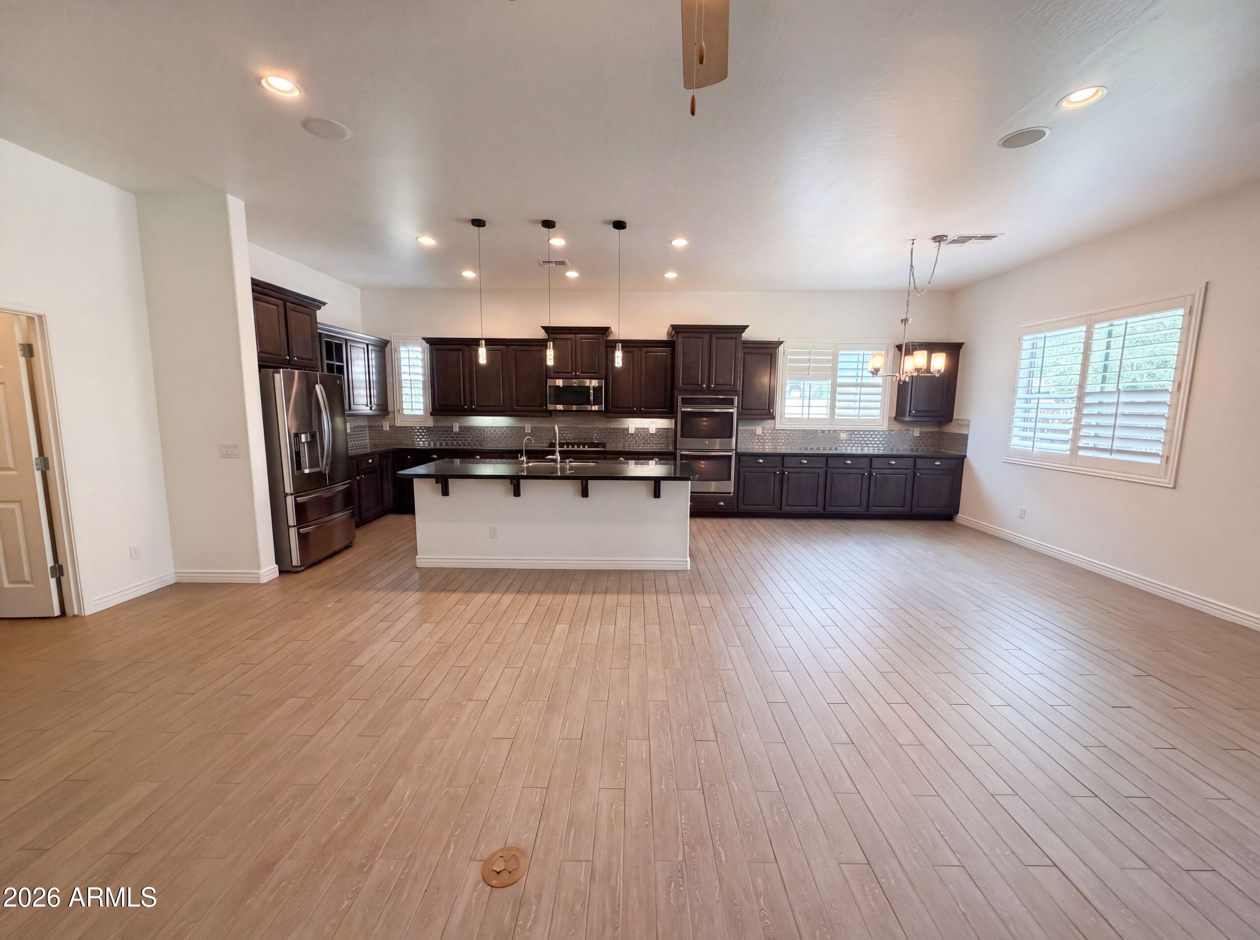 7420 W CRABAPPLE Drive