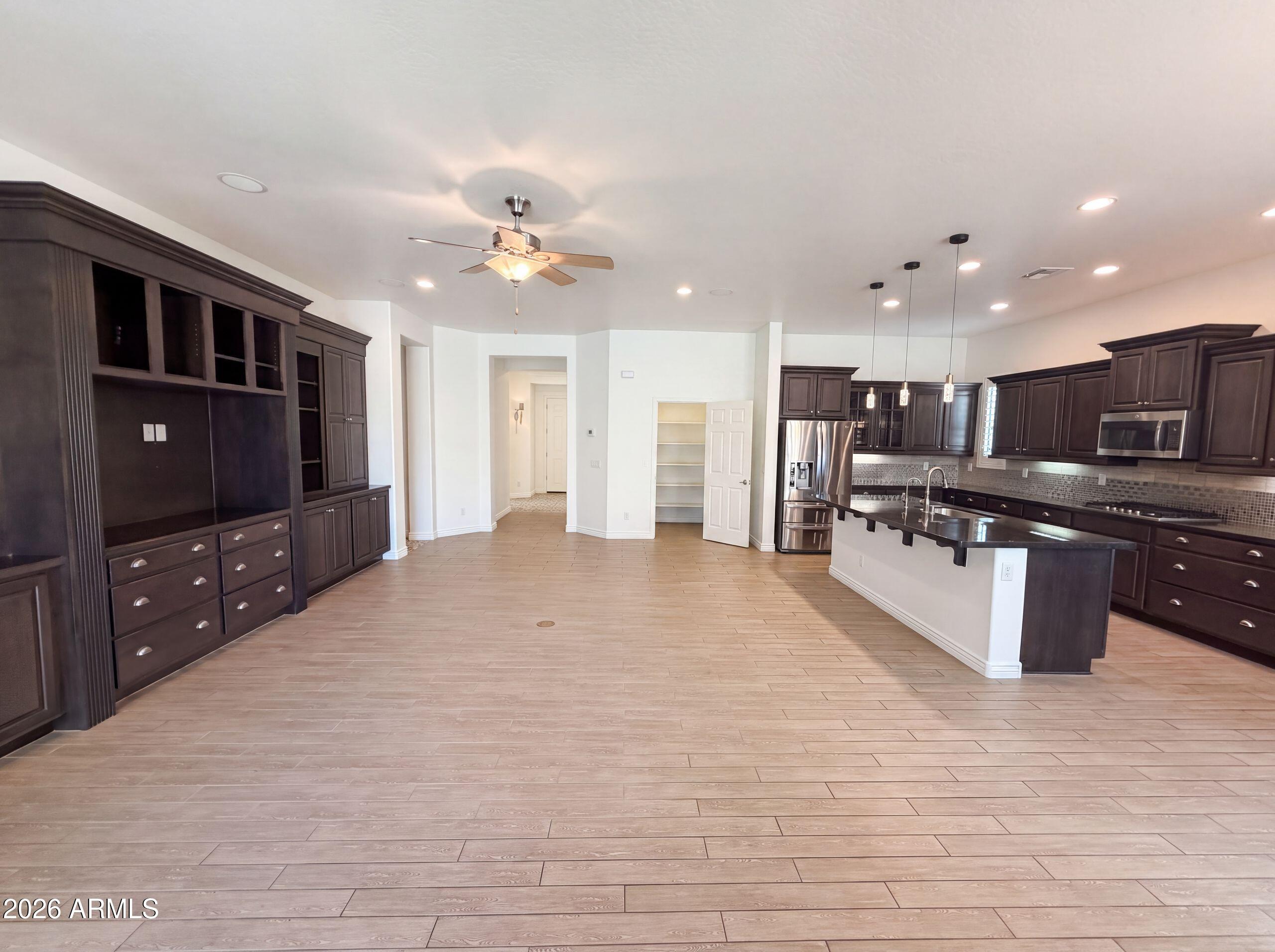 7420 W CRABAPPLE Drive