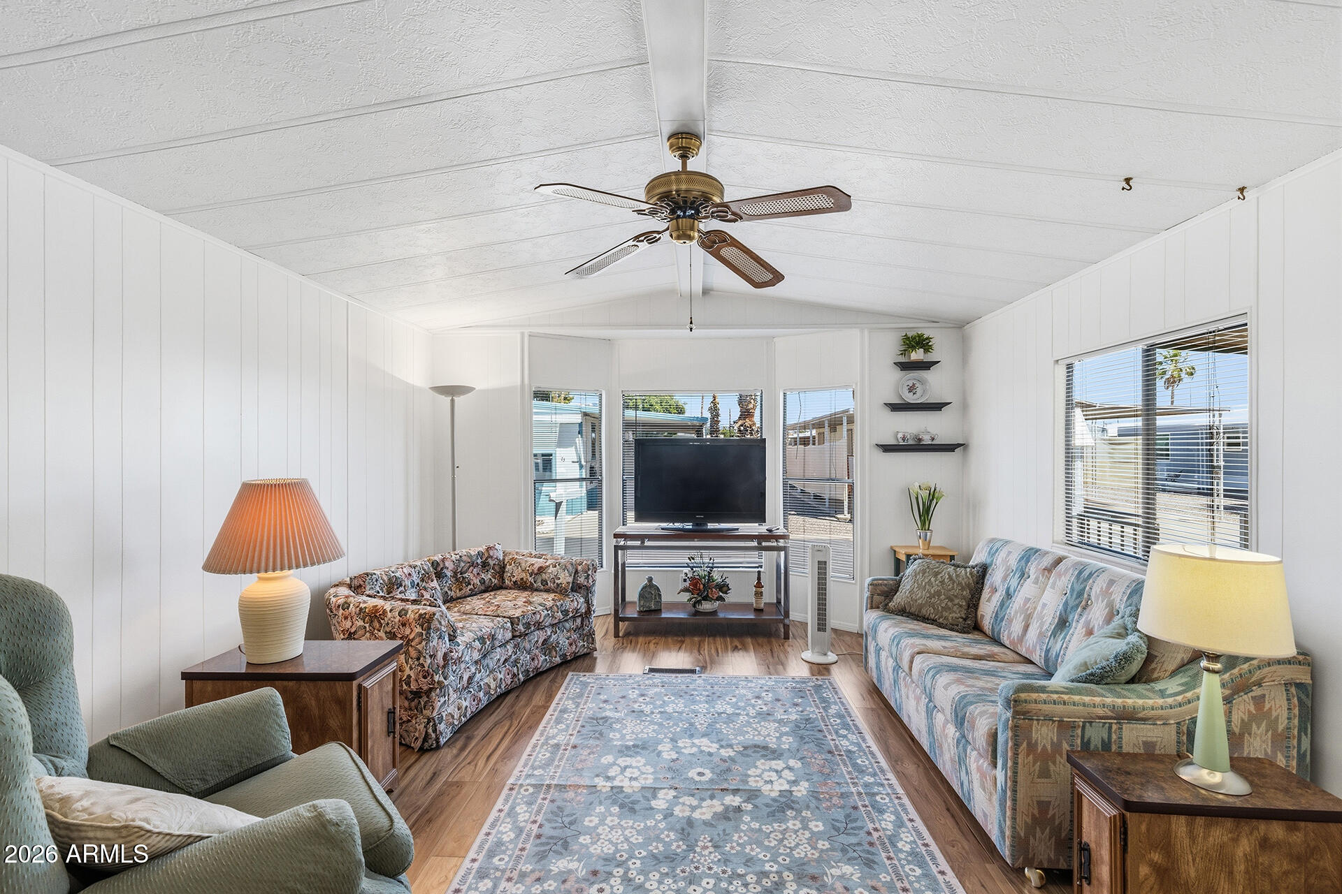 9427 E UNIVERSITY Drive 36