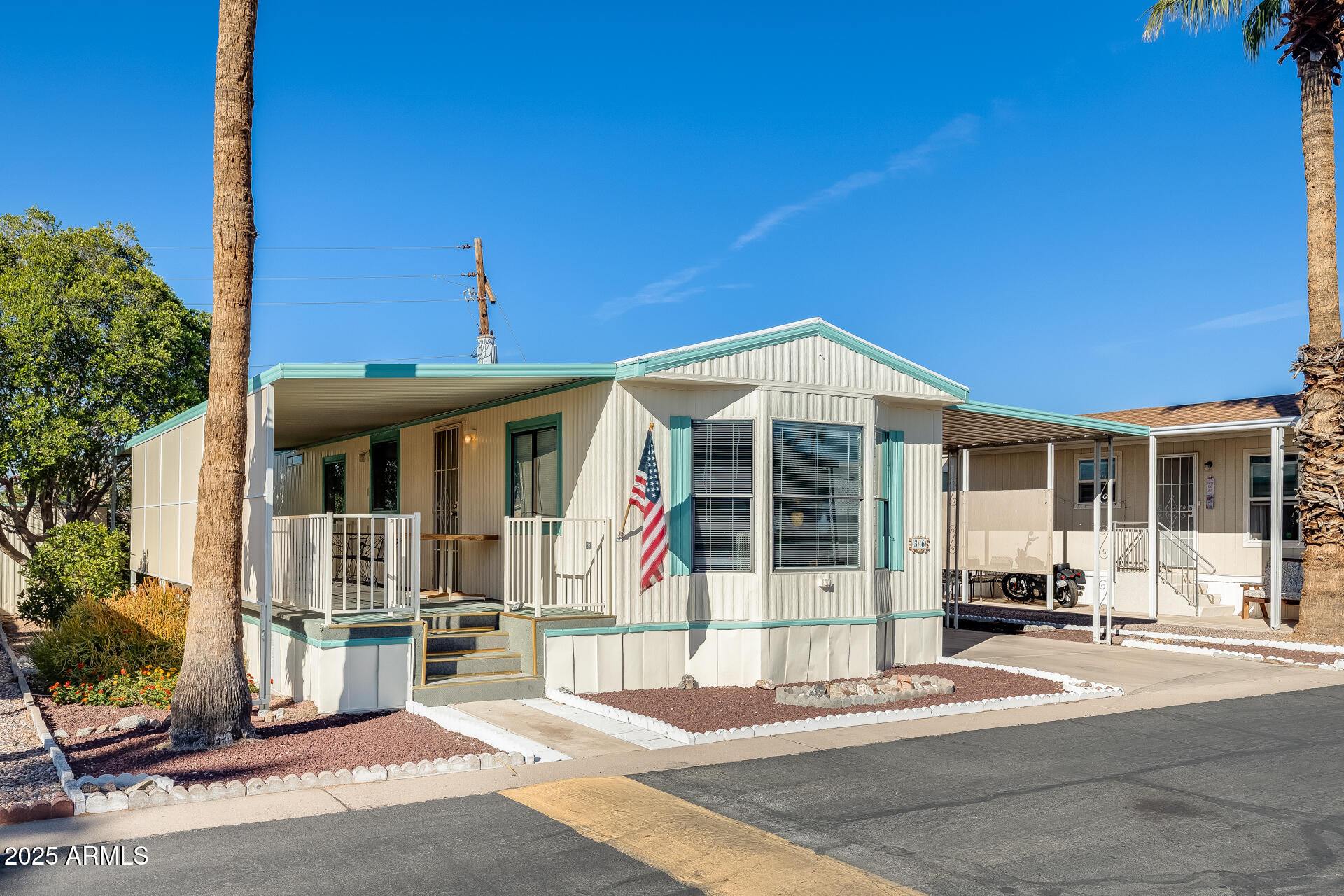 9427 E UNIVERSITY Drive 36