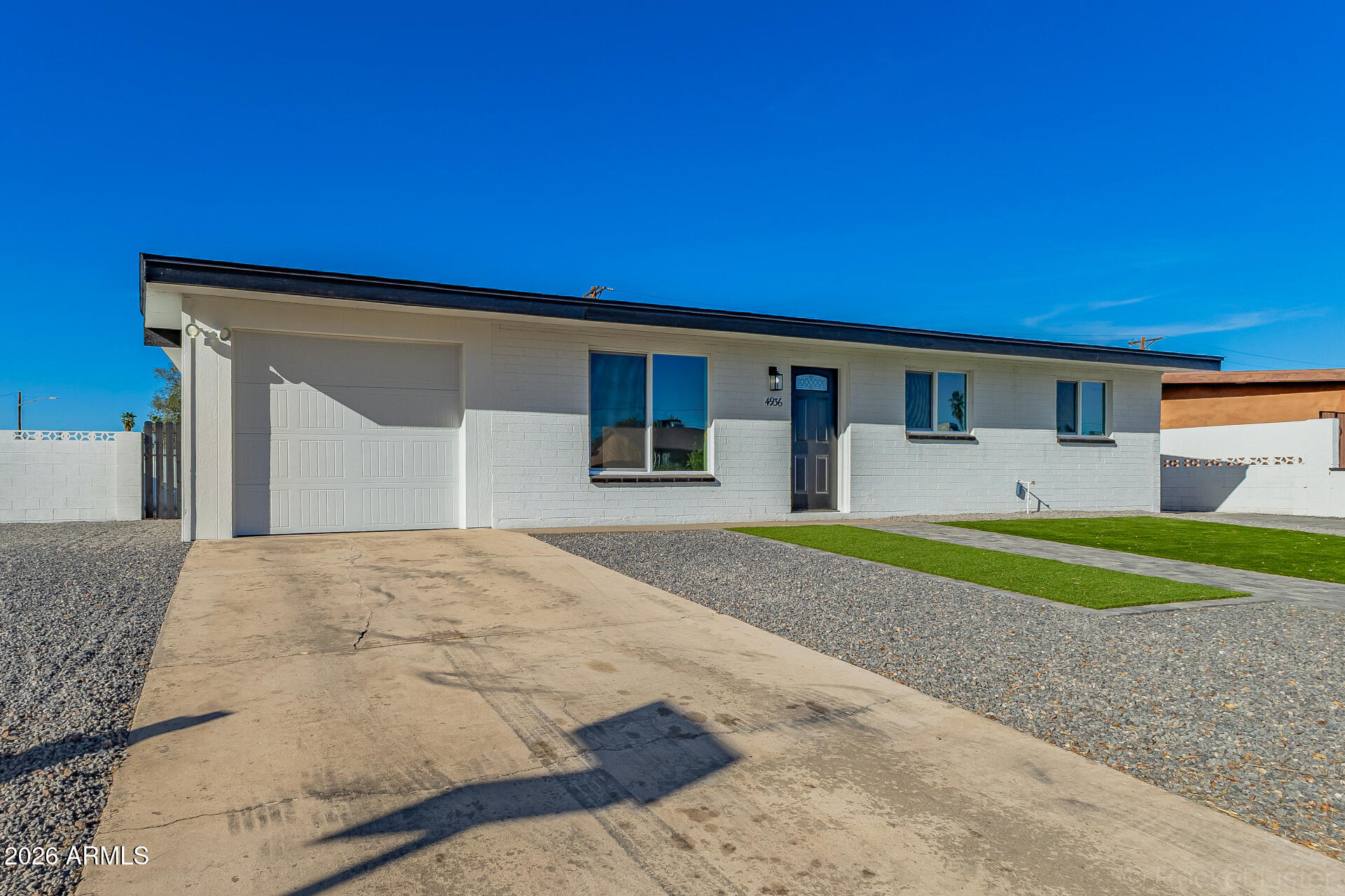 4936 W HIGHLAND Avenue W