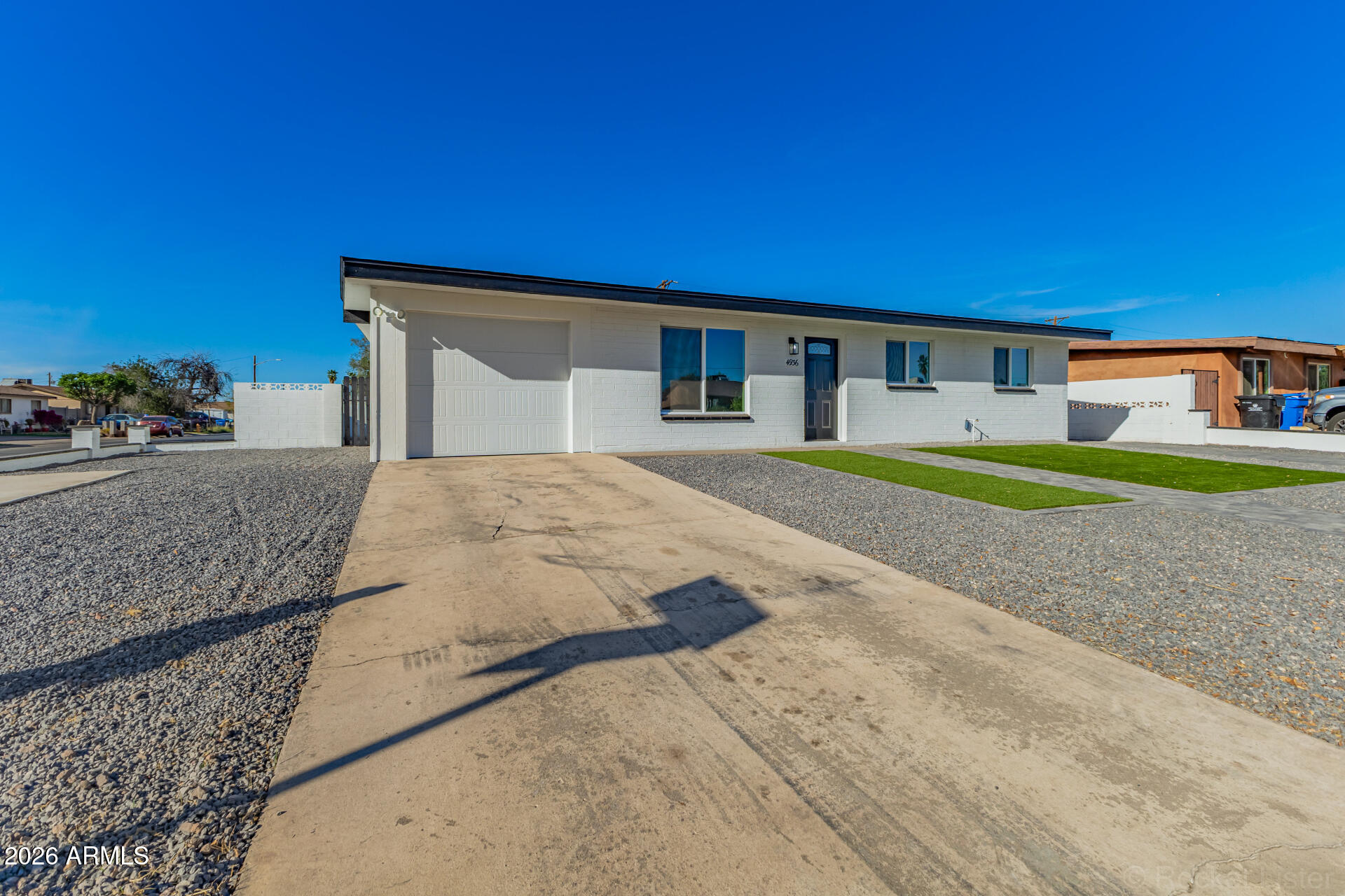 4936 W HIGHLAND Avenue W