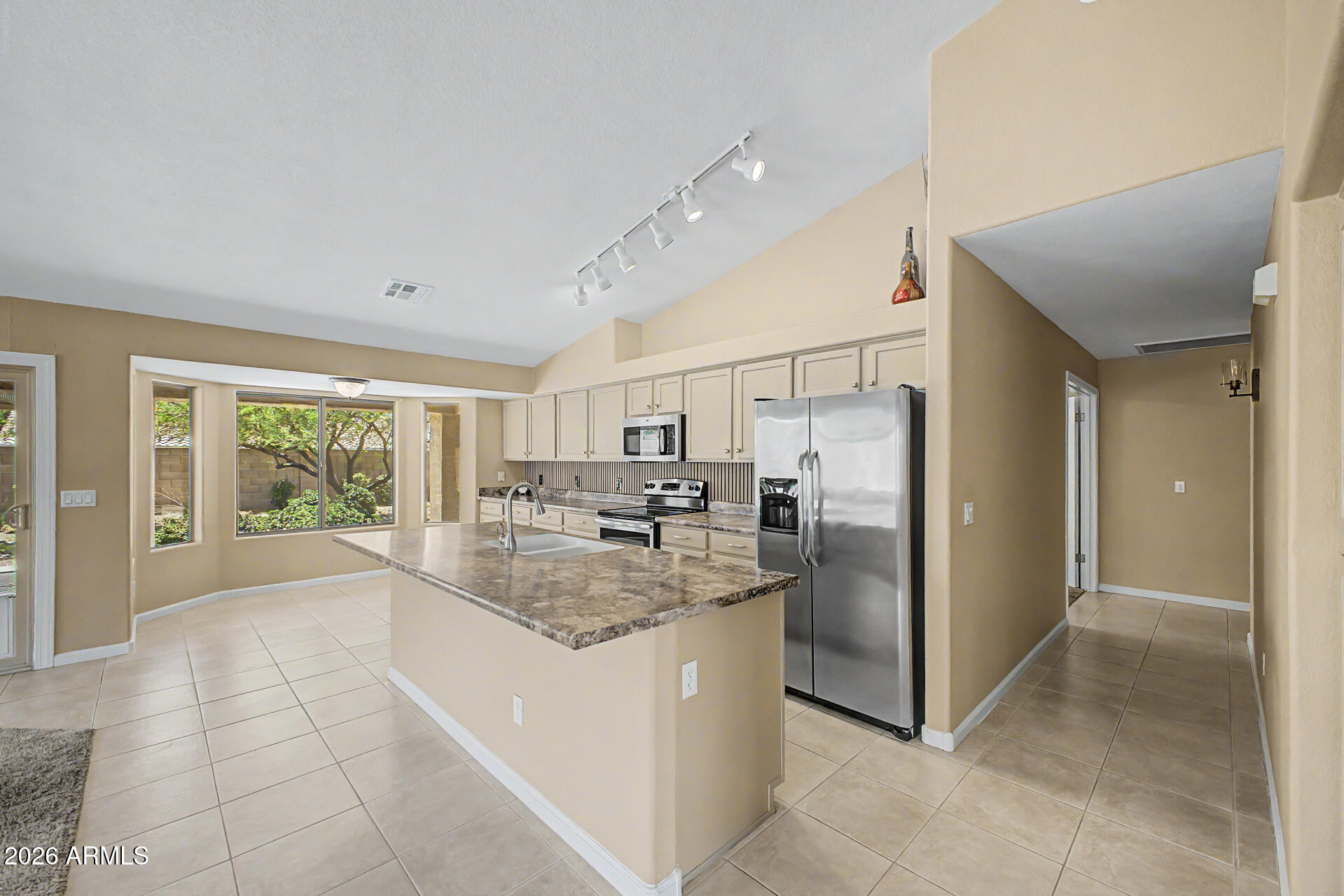 6929 W MONTE LINDO --