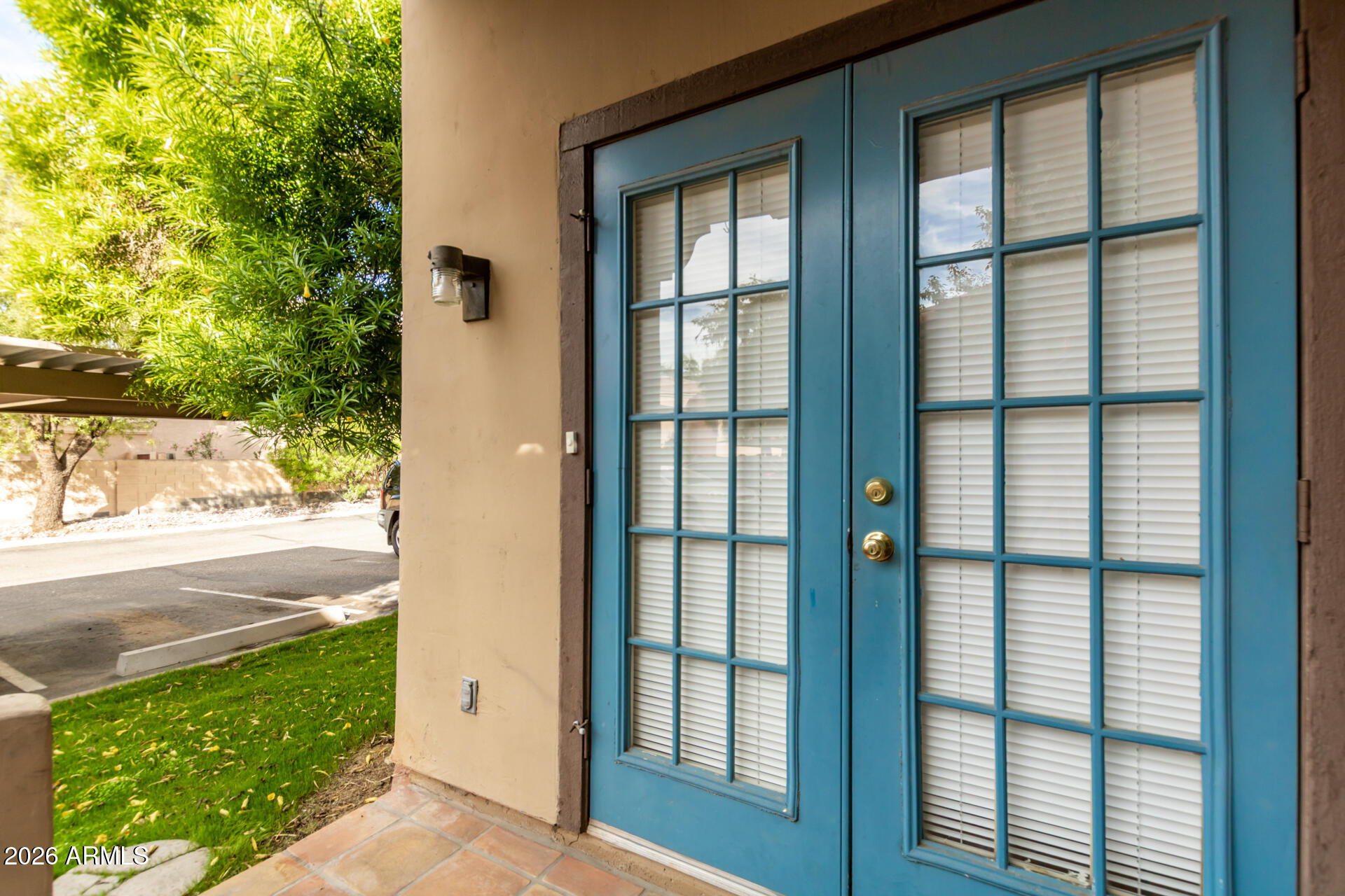 1446 E GROVERS Avenue 17