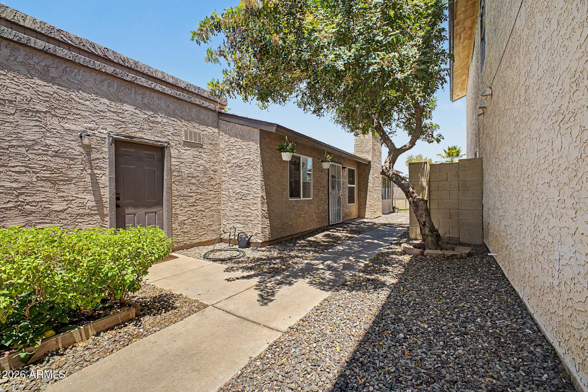4054 E CONTESSA Street