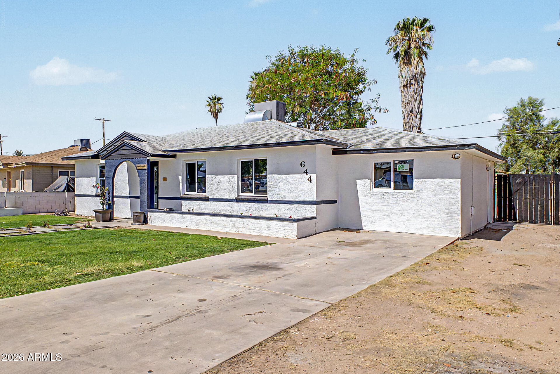 644 S LEWIS --