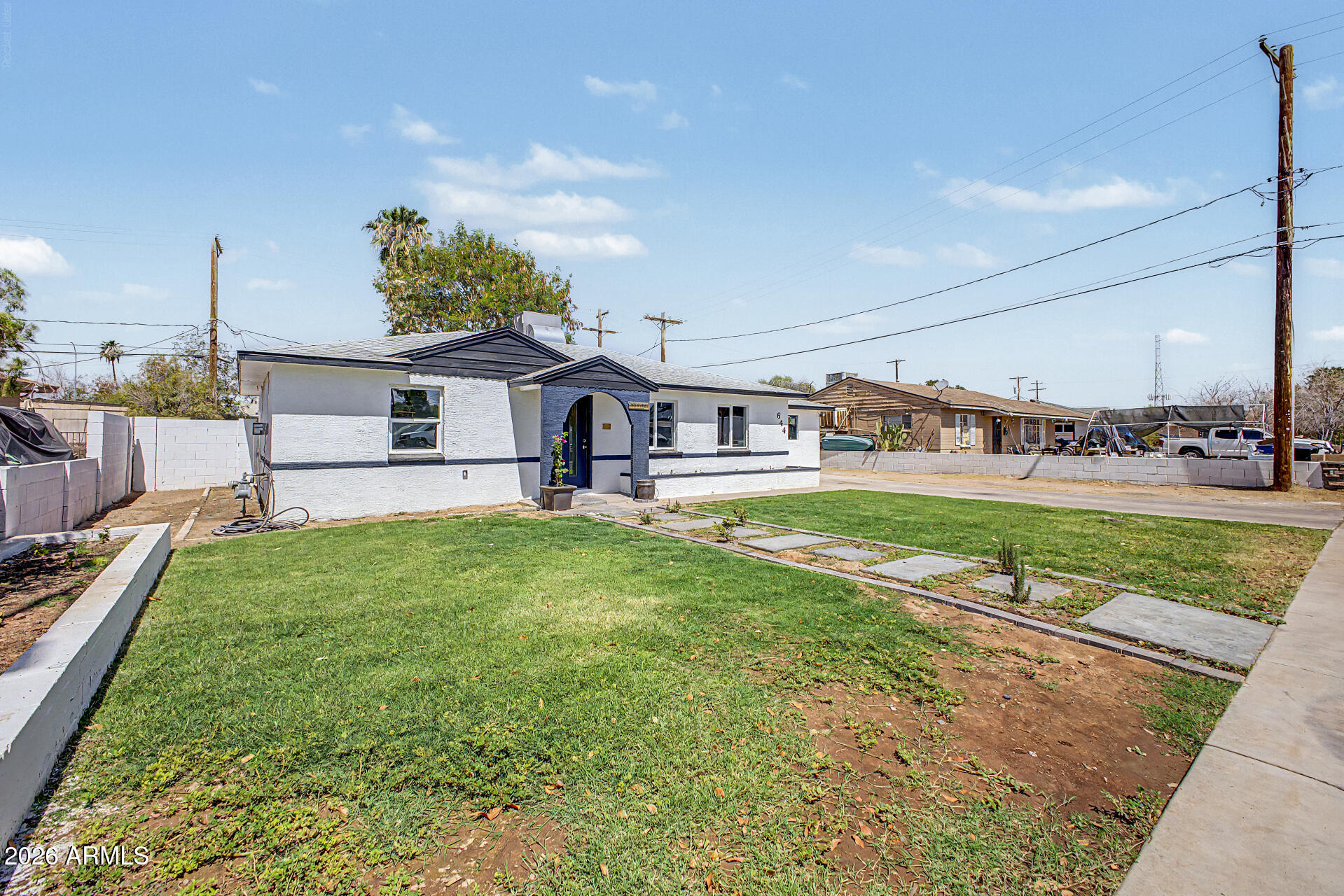 644 S LEWIS --