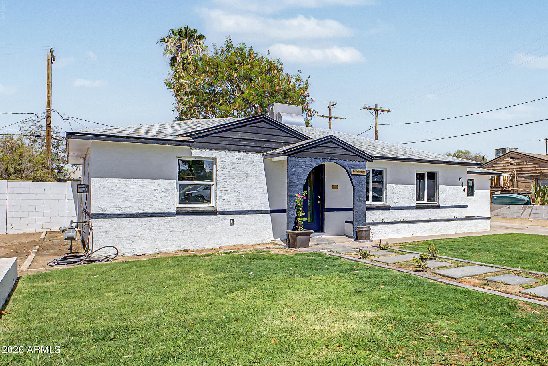 644 S LEWIS --