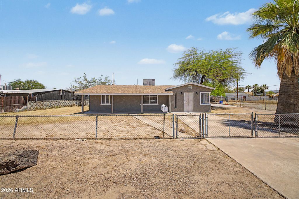 Photo of 5411 S 14th Avenue, Phoenix, AZ 85041 (MLS # 7032121)