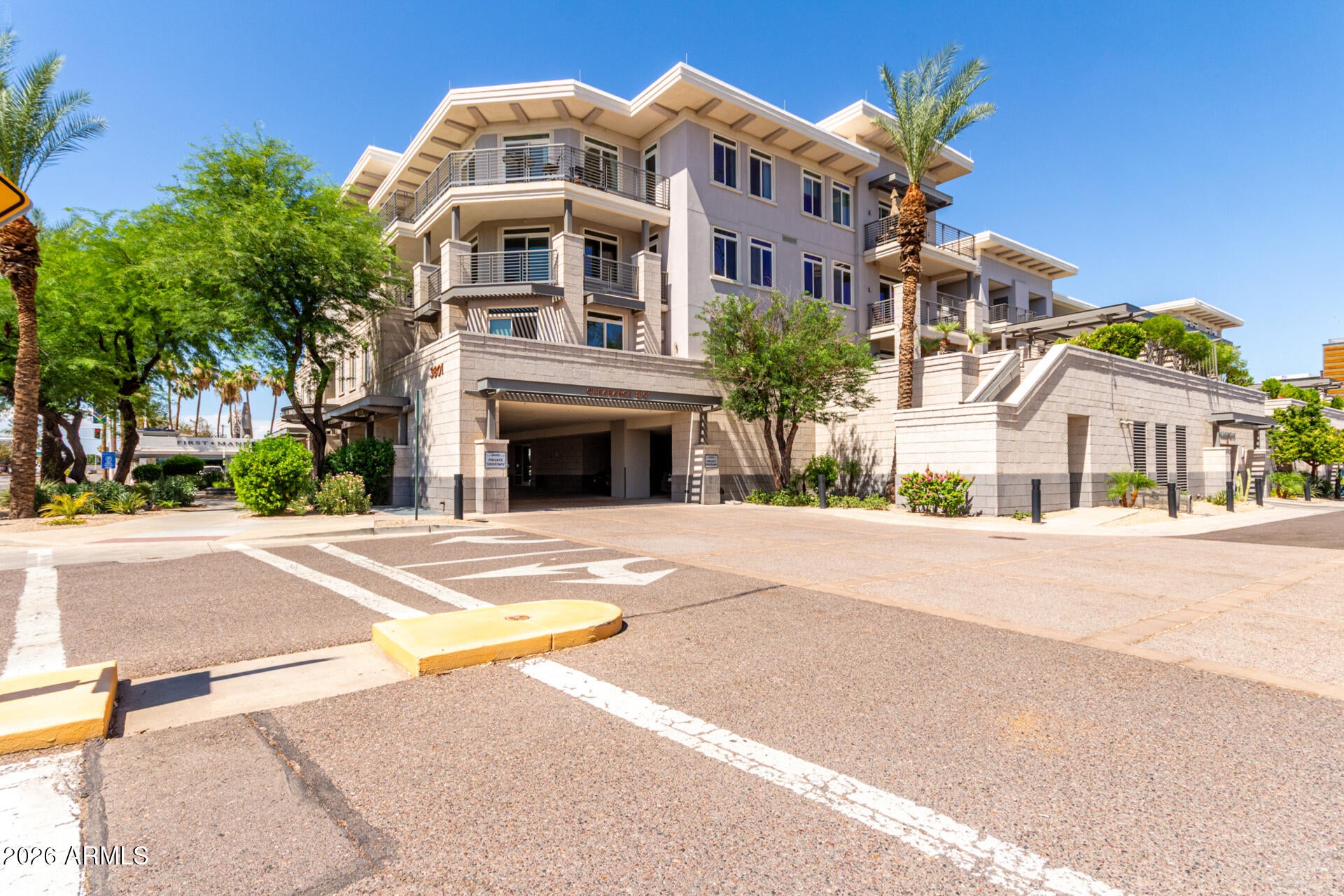 3801 N GOLDWATER Boulevard G201
